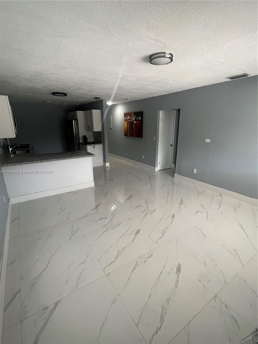 See details / 2057 sq. ft. $ 2025-08-16 0 Photo