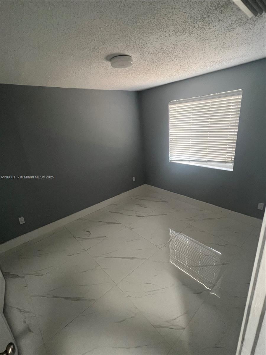 See details / 2057 sq. ft. $ 2025-08-16 0 Photo