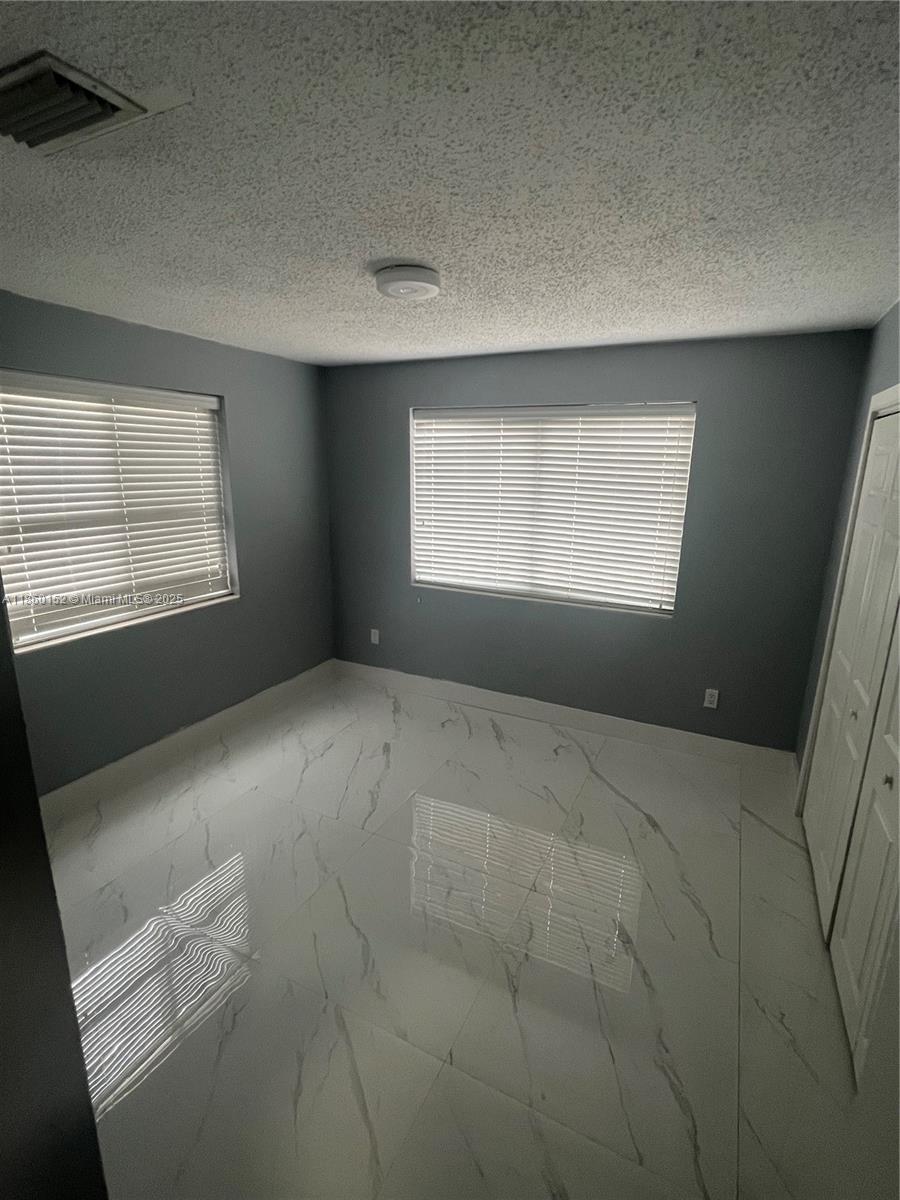 See details / 2057 sq. ft. $ 2025-08-16 0 Photo