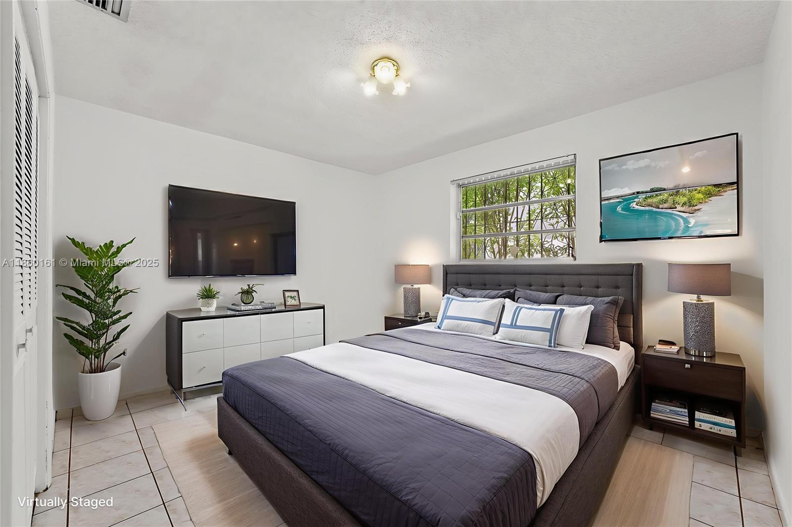 See details / 2514 sq. ft. $ 2025-08-16 0 Photo