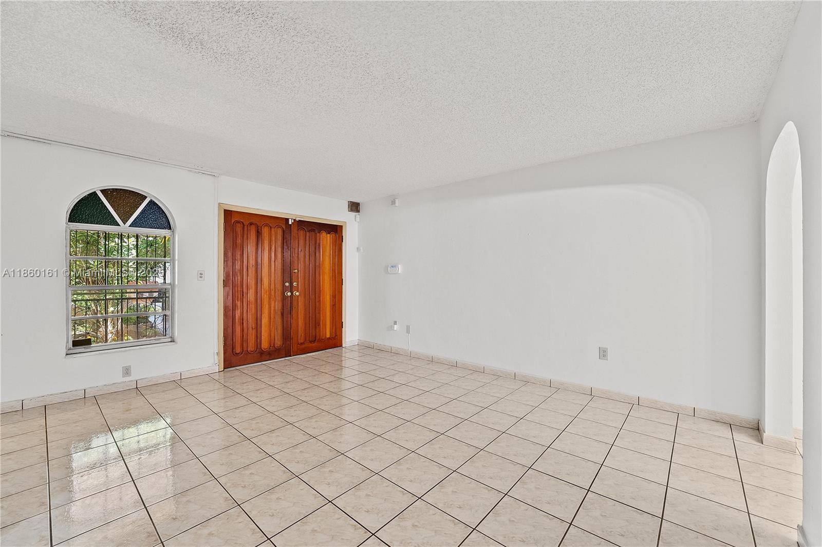 See details / 2514 sq. ft. $ 2025-08-16 0 Photo
