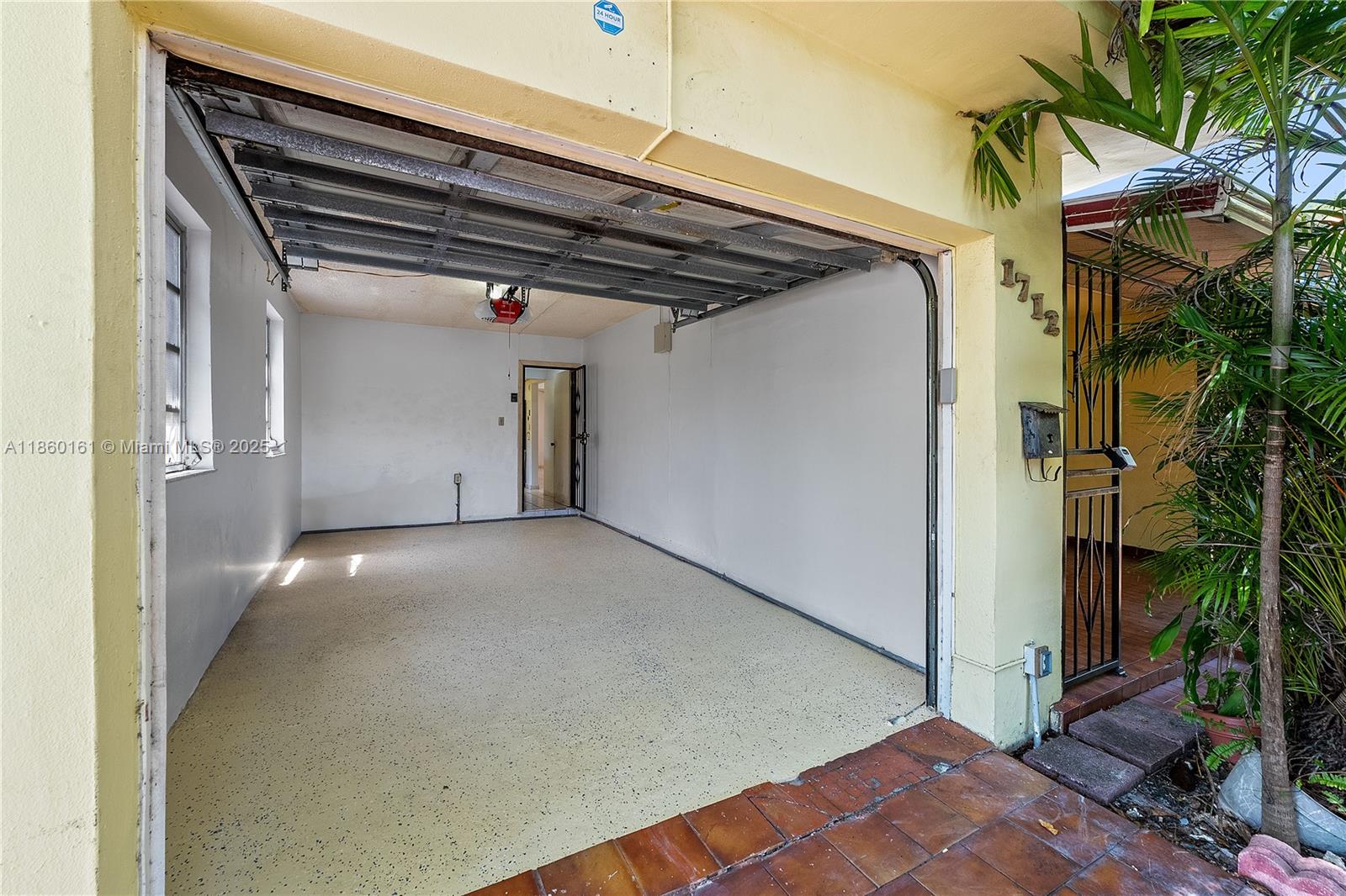 See details / 2514 sq. ft. $ 2025-08-16 0 Photo