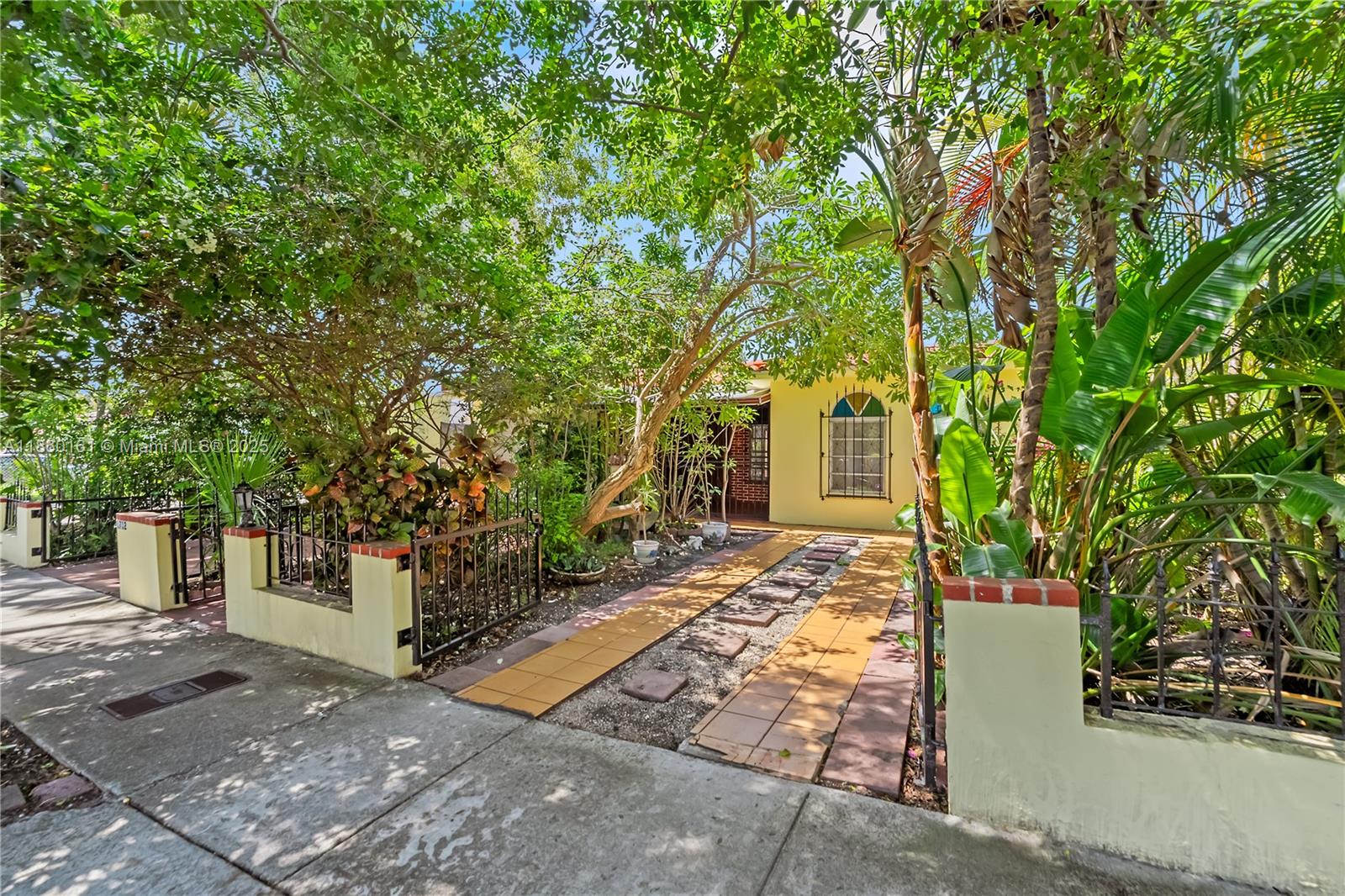 See details / 2514 sq. ft. $ 2025-08-16 0 Photo