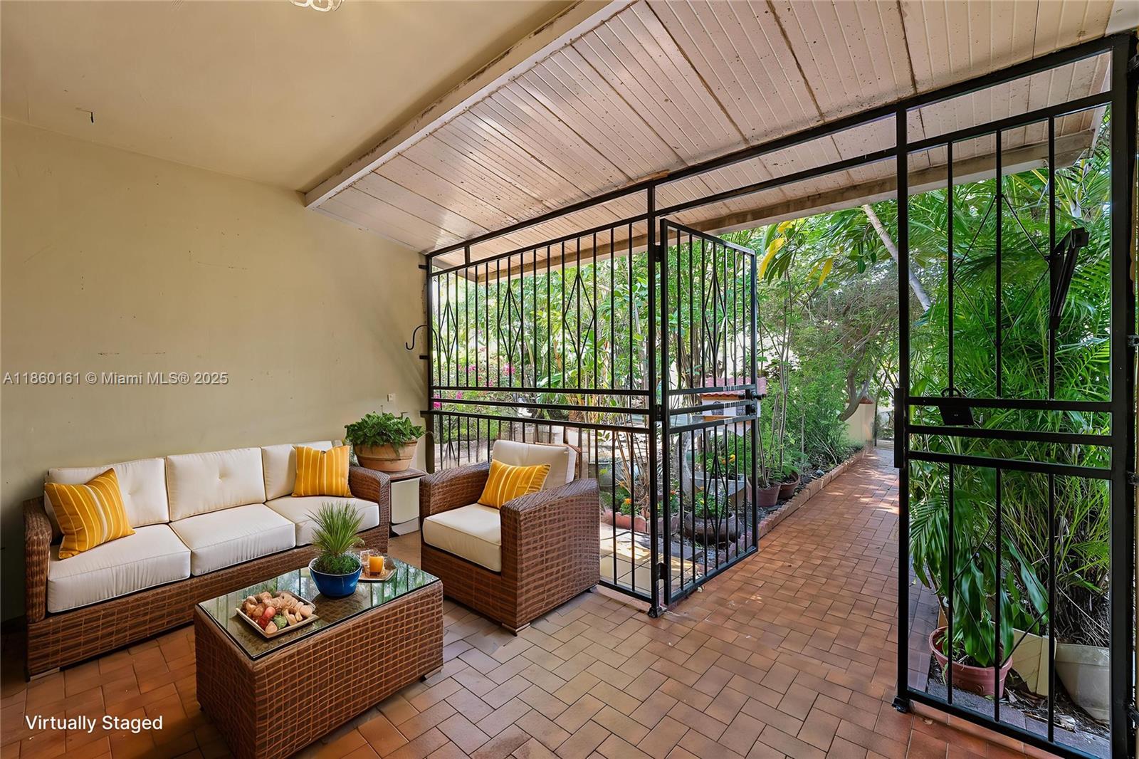 See details / 2514 sq. ft. $ 2025-08-16 0 Photo