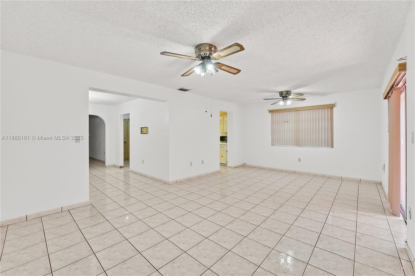 See details / 2514 sq. ft. $ 2025-08-16 0 Photo