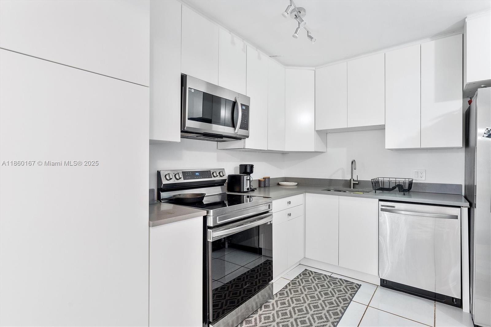 Photo of 2201 Ocean Dr #1705, Hollywood, Florida, 33019 -