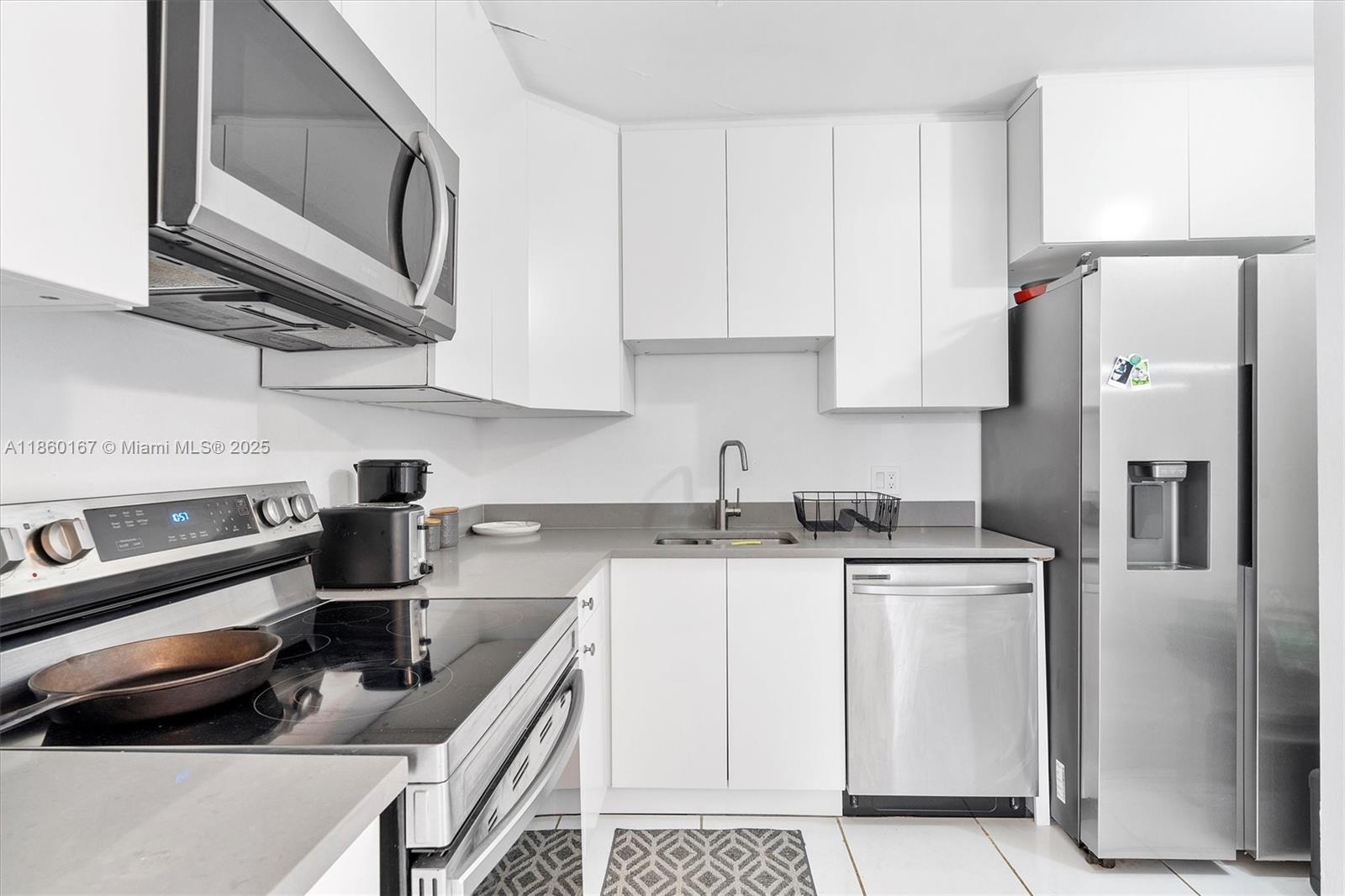 Photo of 2201 Ocean Dr  #1705, Hollywood, Florida, 33019 - 