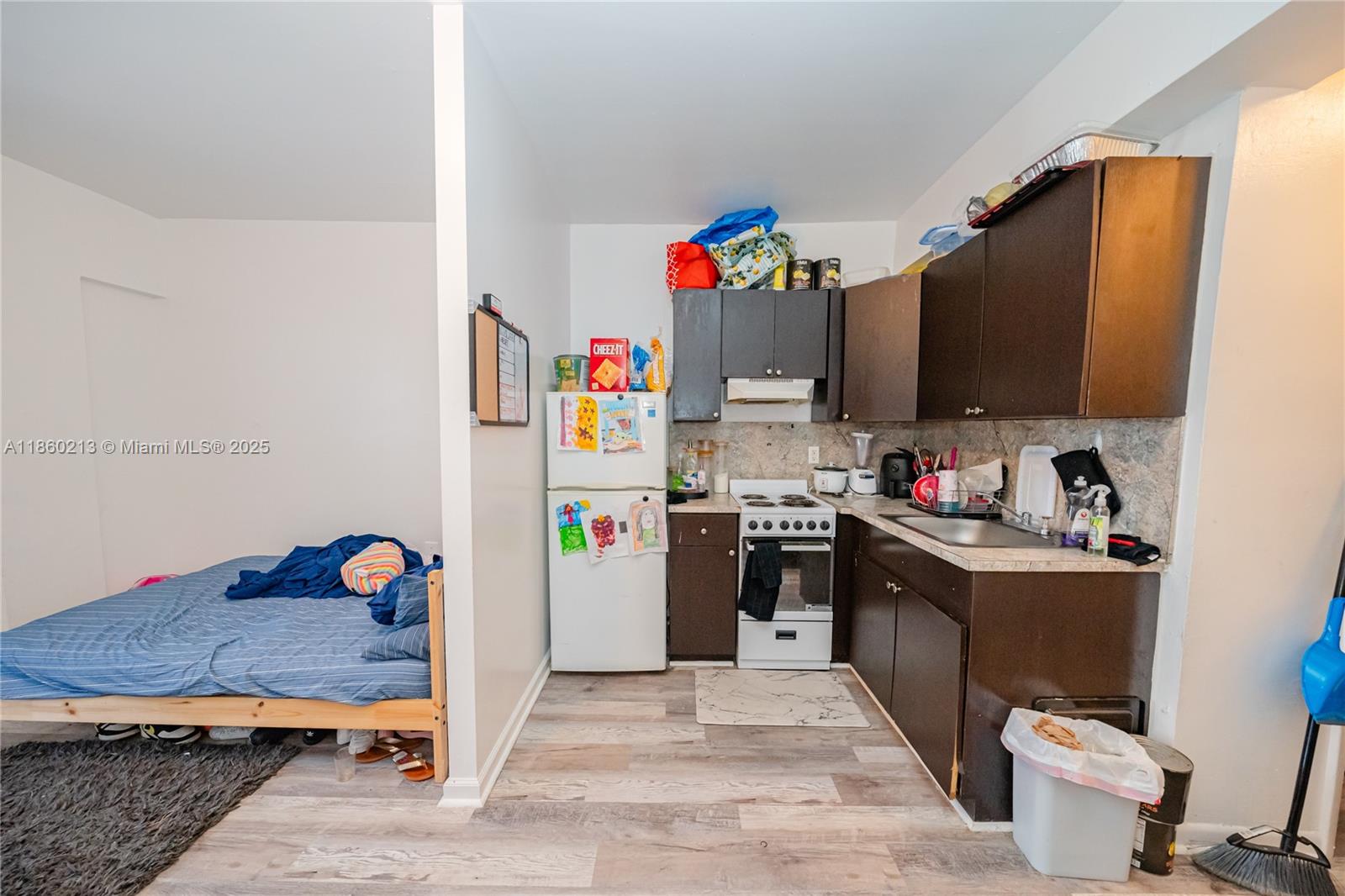 See details / sq. ft. $ 2025-08-17 0 Photo