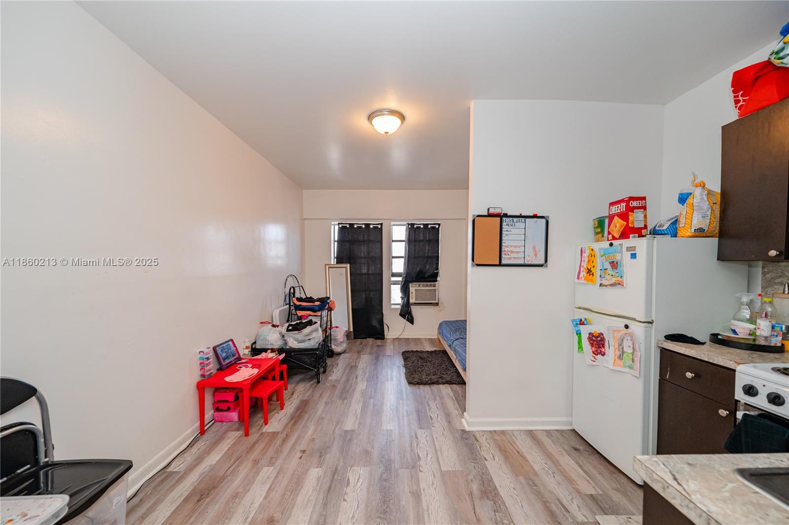 See details / sq. ft. $ 2025-08-17 0 Photo