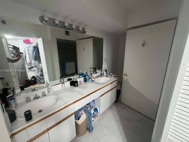 Photo of 3400 192nd St  #811, Aventura, Florida, 33180 - 