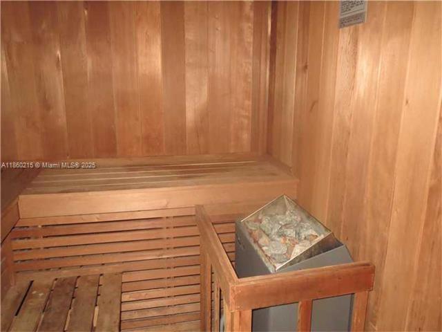 Photo of 3400 192nd St  #811, Aventura, Florida, 33180 - 
