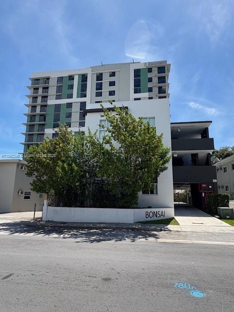 See details / sq. ft. $ 2025-08-17 0 Photo