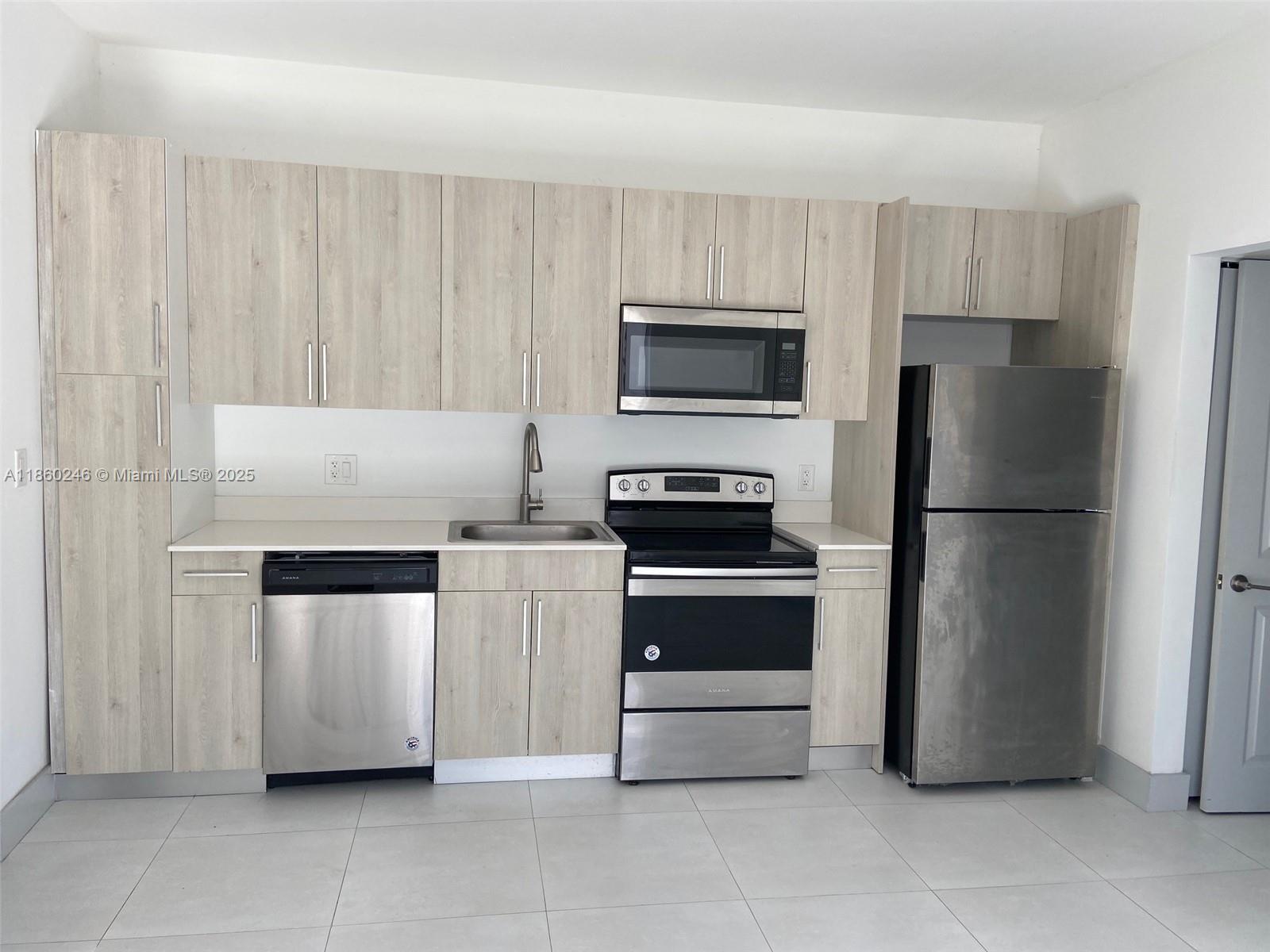 See details / sq. ft. $ 2025-08-17 0 Photo