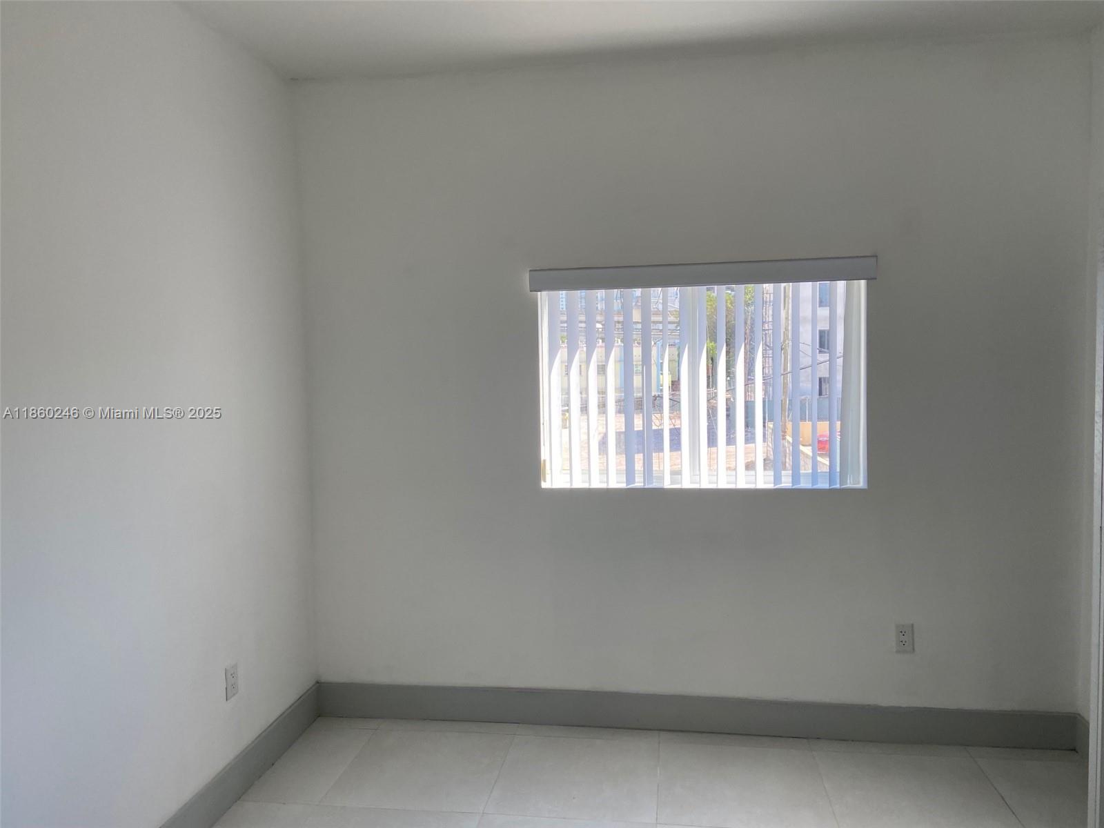 See details / sq. ft. $ 2025-08-17 0 Photo