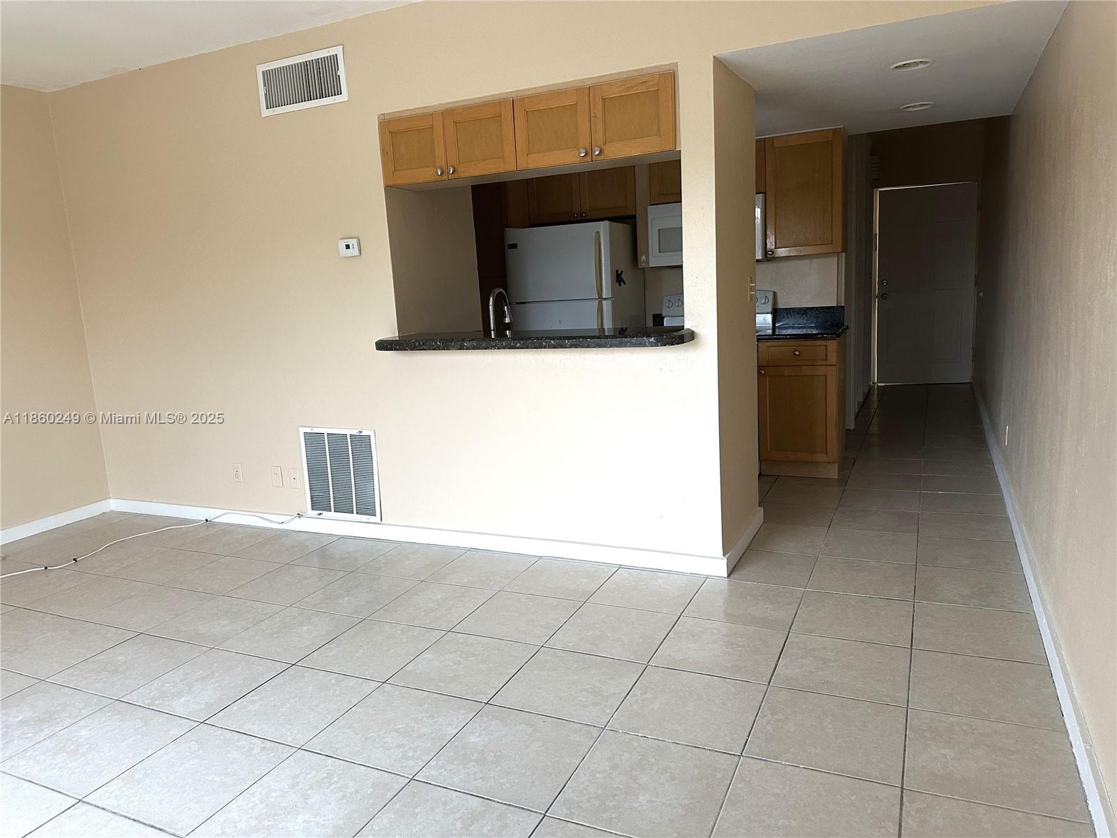   /   sq. ft. $ 2025-08-17 0 Photo