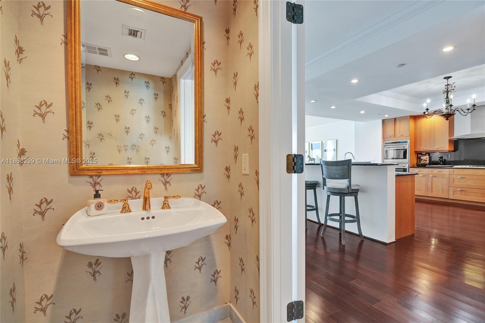 1802 3 / 4 2840 sq. ft. $ 2025-08-17 0 Photo