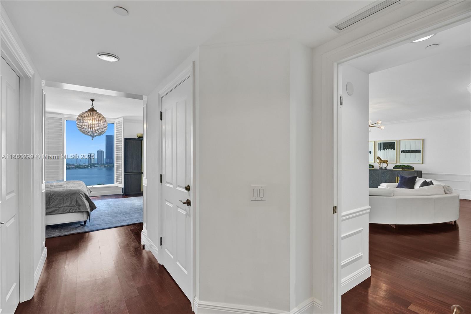 1802 3 / 4 2840 sq. ft. $ 2025-08-17 0 Photo