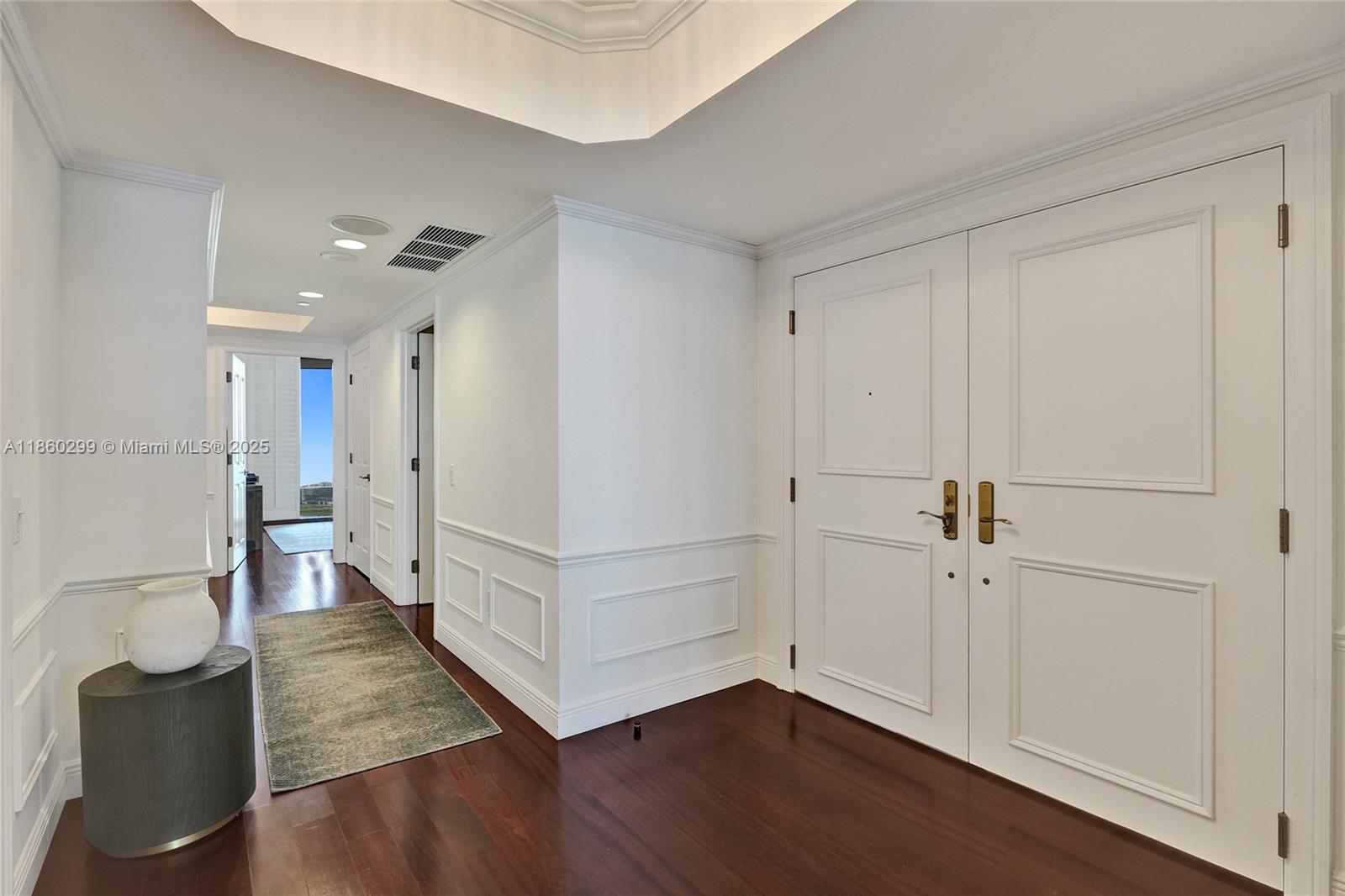1802 3 / 4 2840 sq. ft. $ 2025-08-17 0 Photo