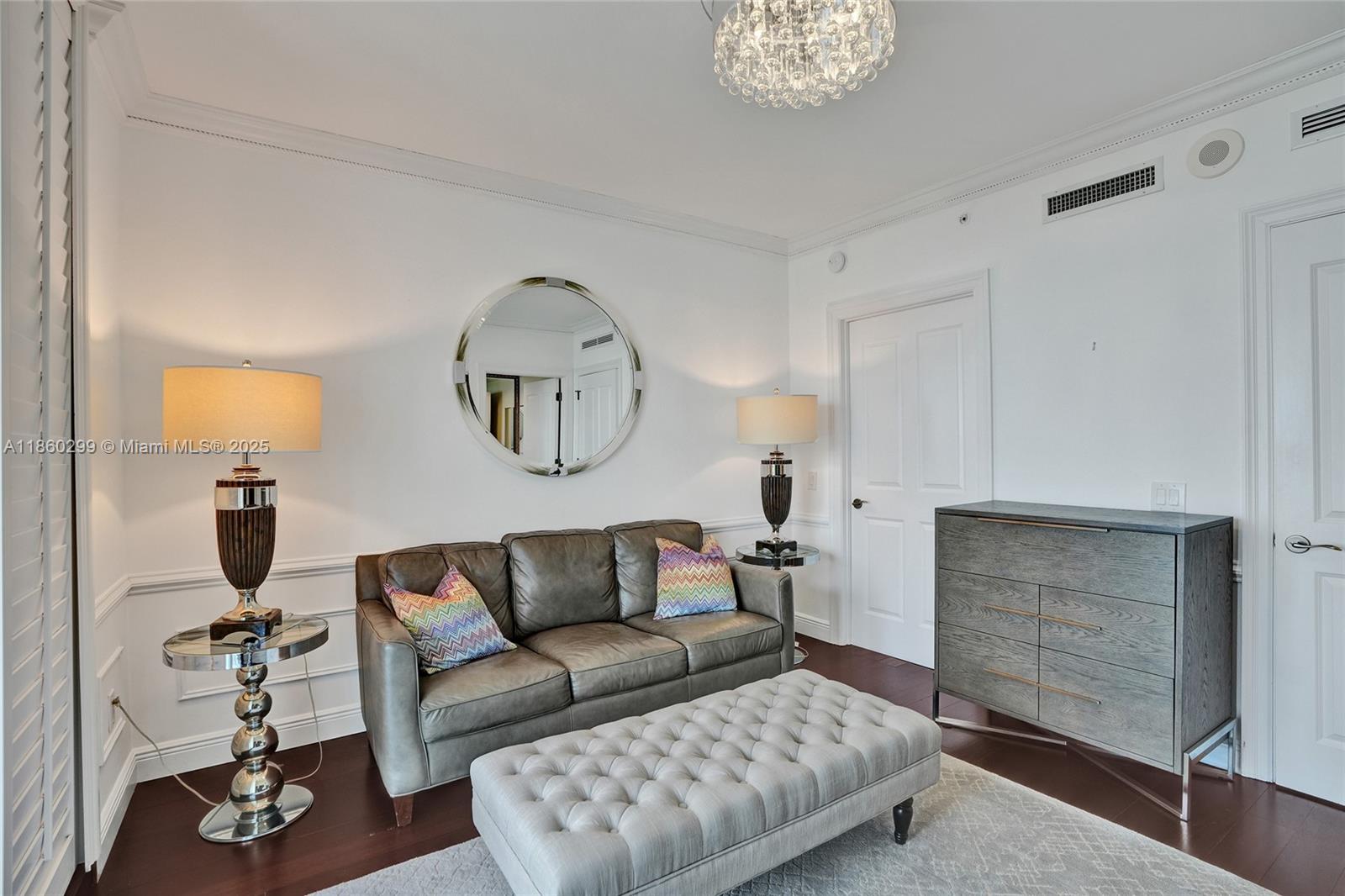 1802 3 / 4 2840 sq. ft. $ 2025-08-17 0 Photo