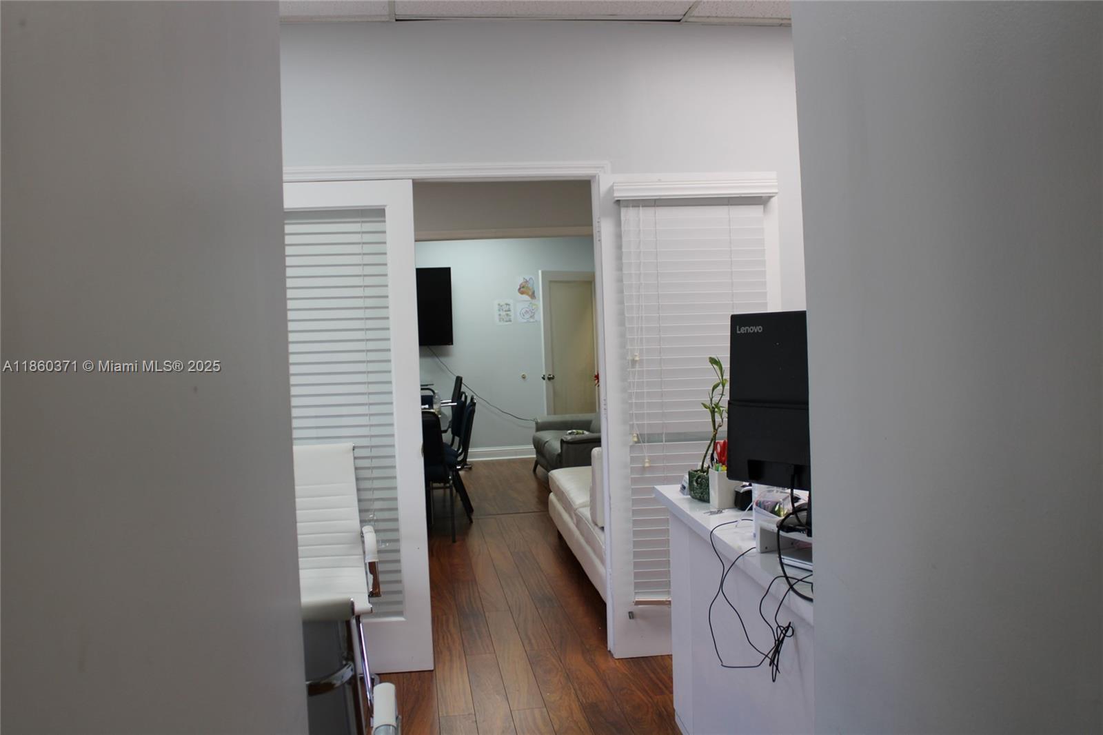 See details 109 / sq. ft. $ 2025-08-17 0 Photo
