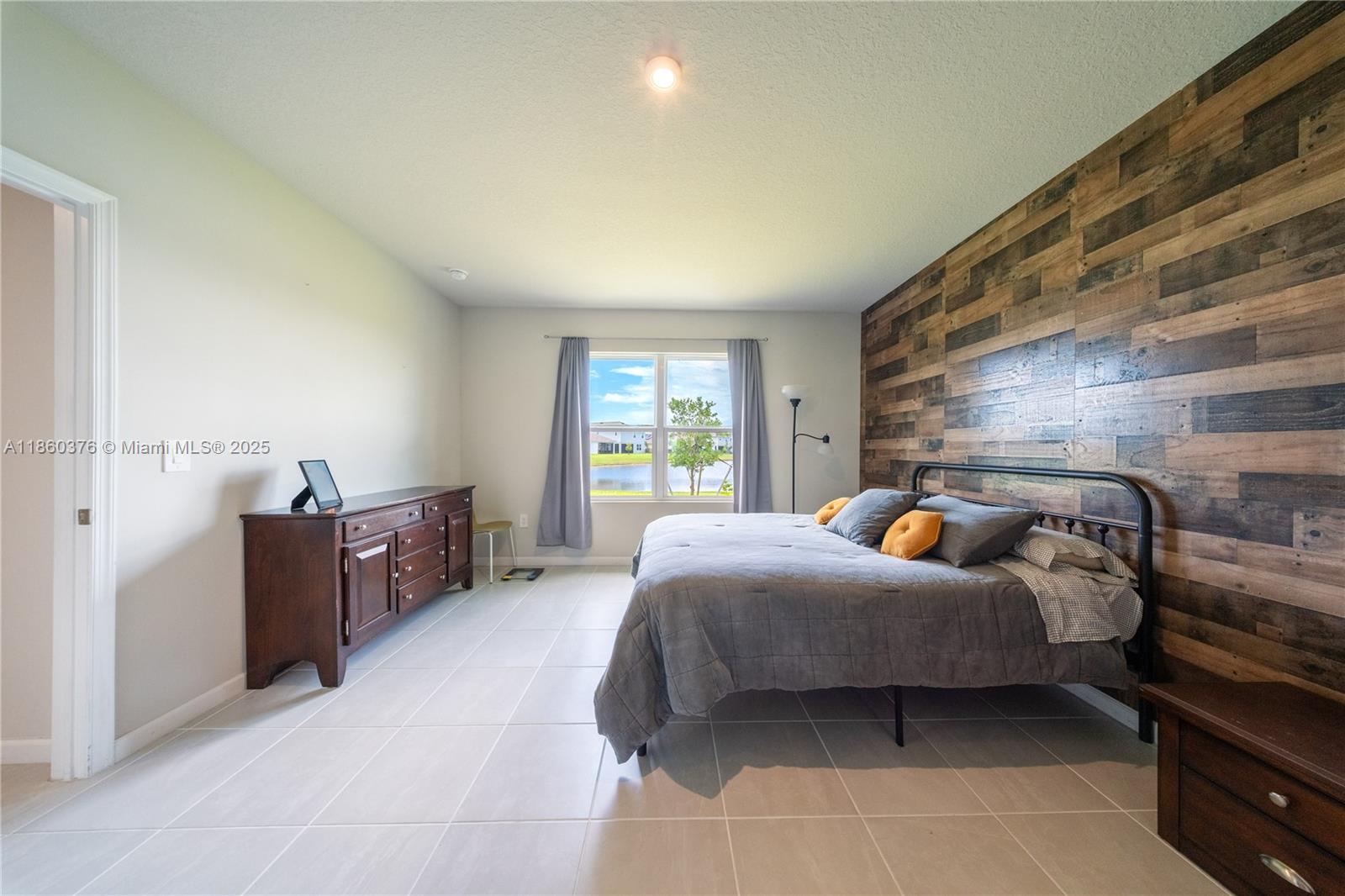 9454 3 / 2 1503 sq. ft. $ 2025-09-12 0 Photo