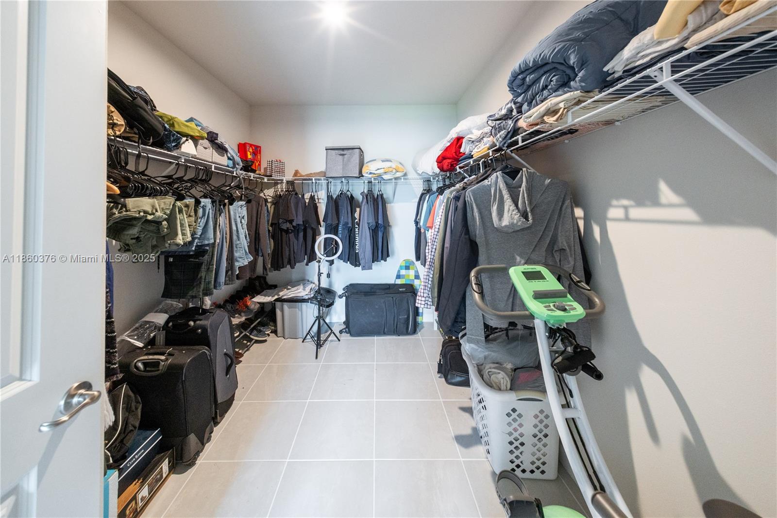 9454 3 / 2 1503 sq. ft. $ 2025-09-12 0 Photo