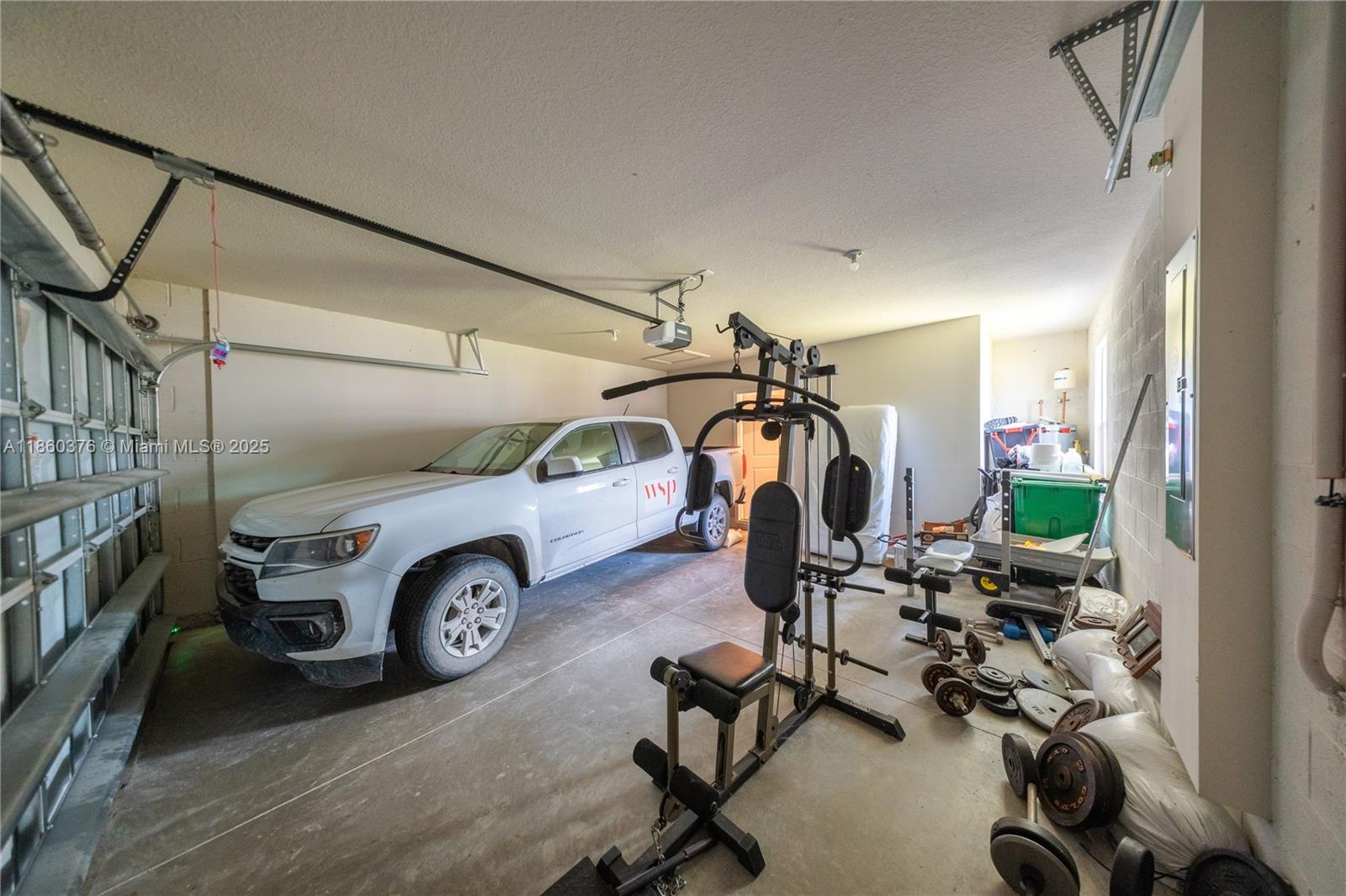 9454 3 / 2 1503 sq. ft. $ 2025-09-12 0 Photo