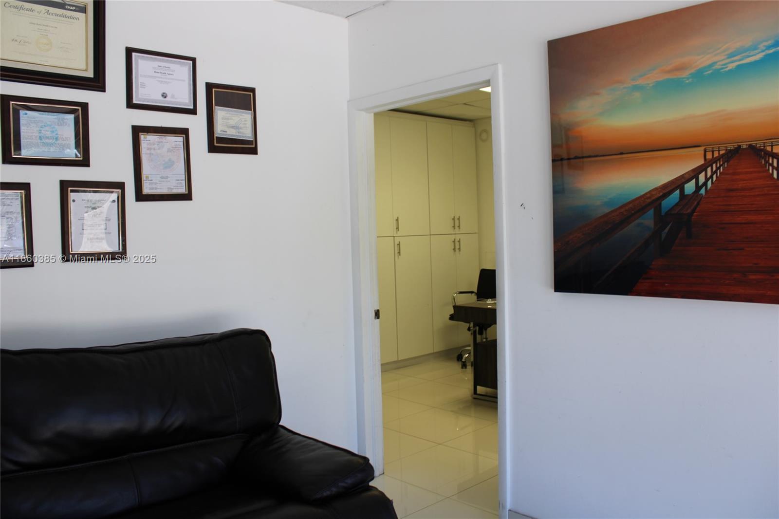 Ver detalles 111 / sq. ft. $ 2025-08-17 0 foto