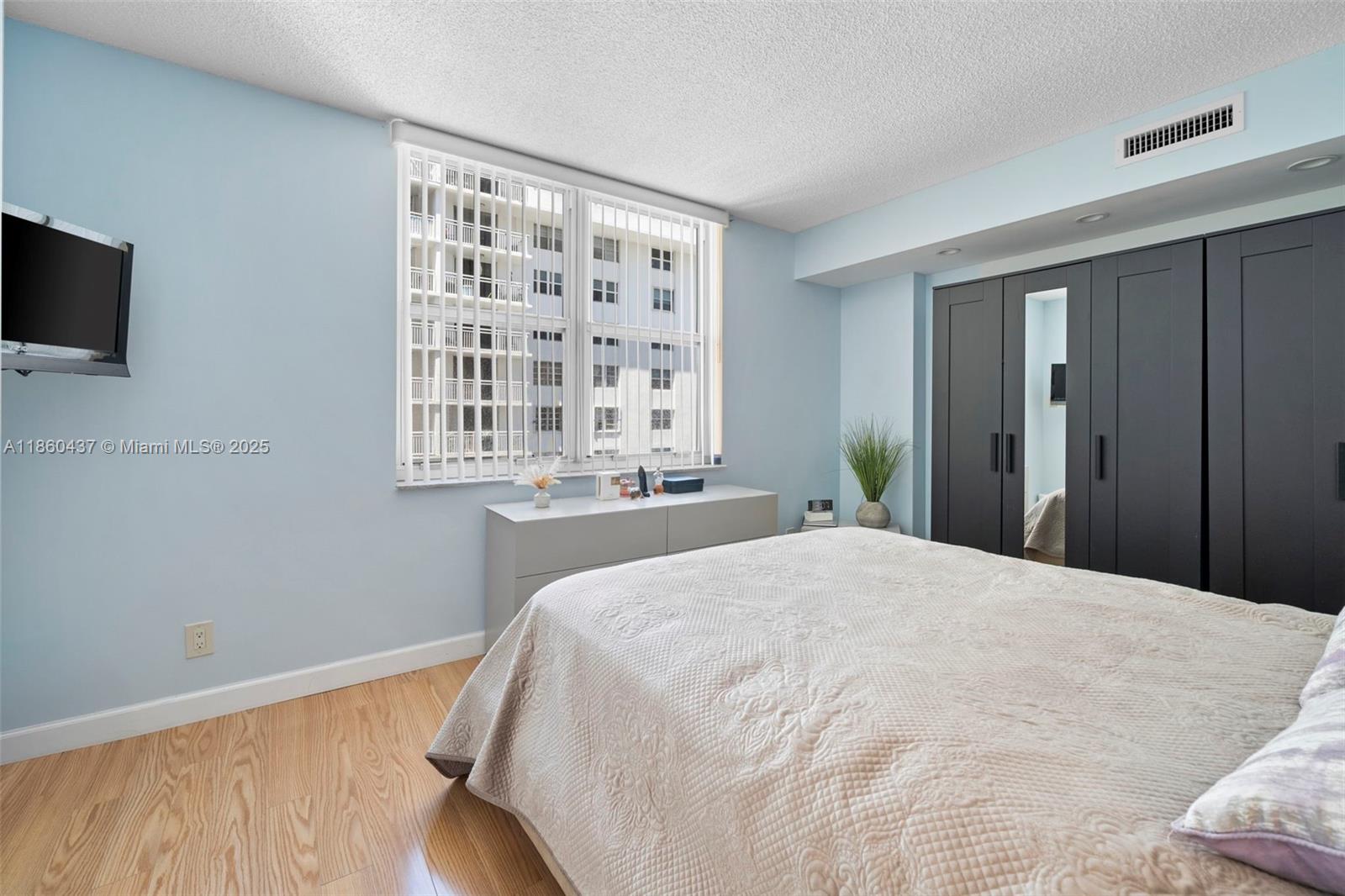 Photo of 1865 Ocean Dr  #11D, Hallandale Beach, Florida, 33009 - 