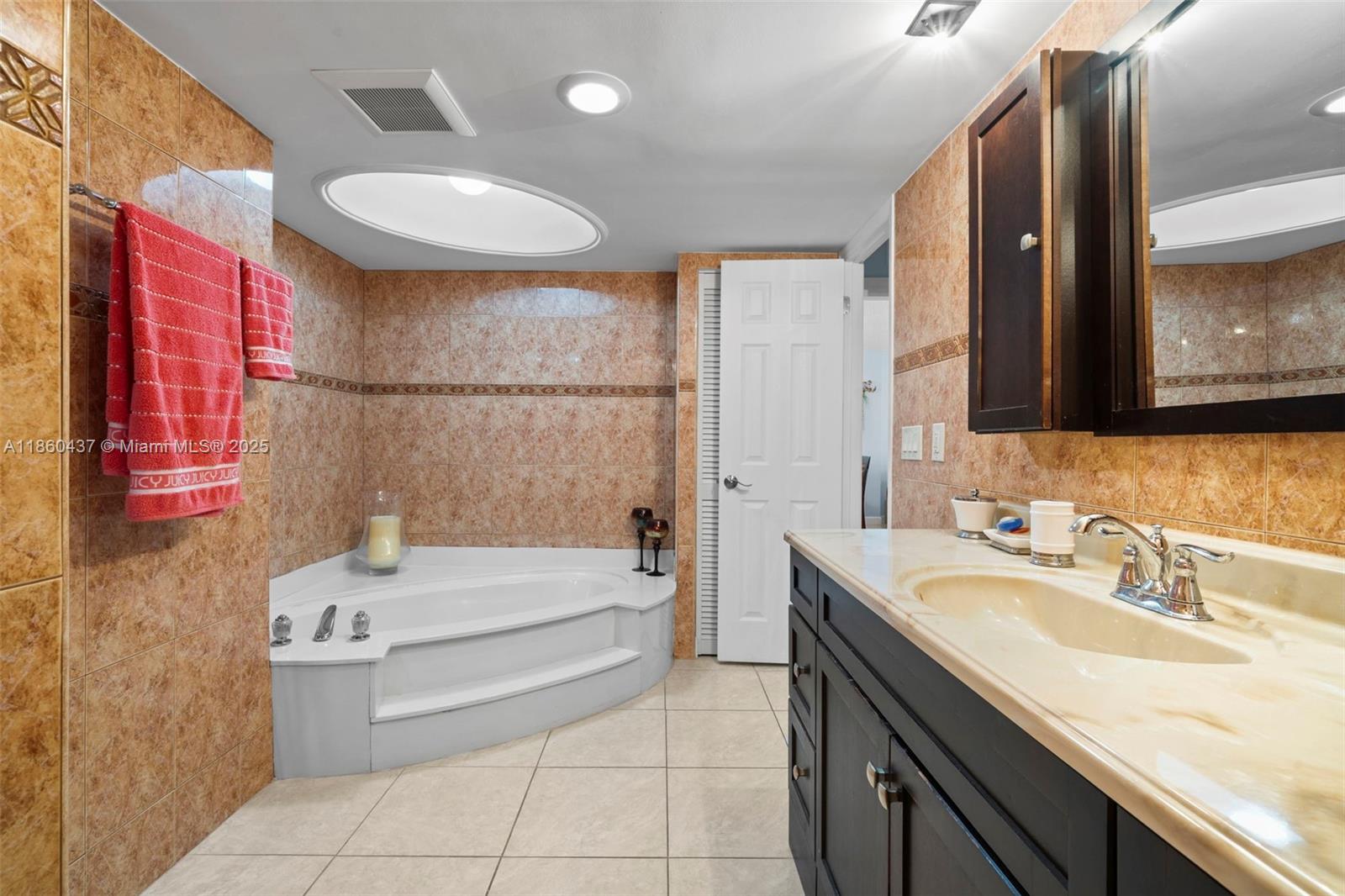 Photo of 1865 Ocean Dr  #11D, Hallandale Beach, Florida, 33009 - 