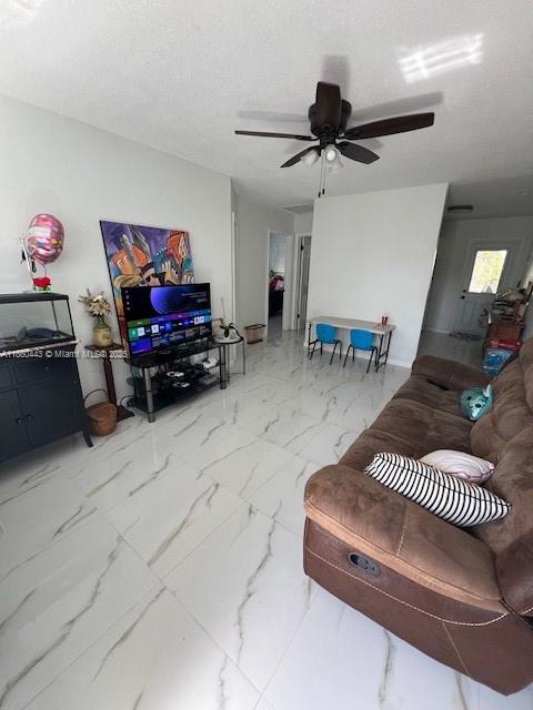 See details / 1255 sq. ft. $ 2025-08-18 0 Photo