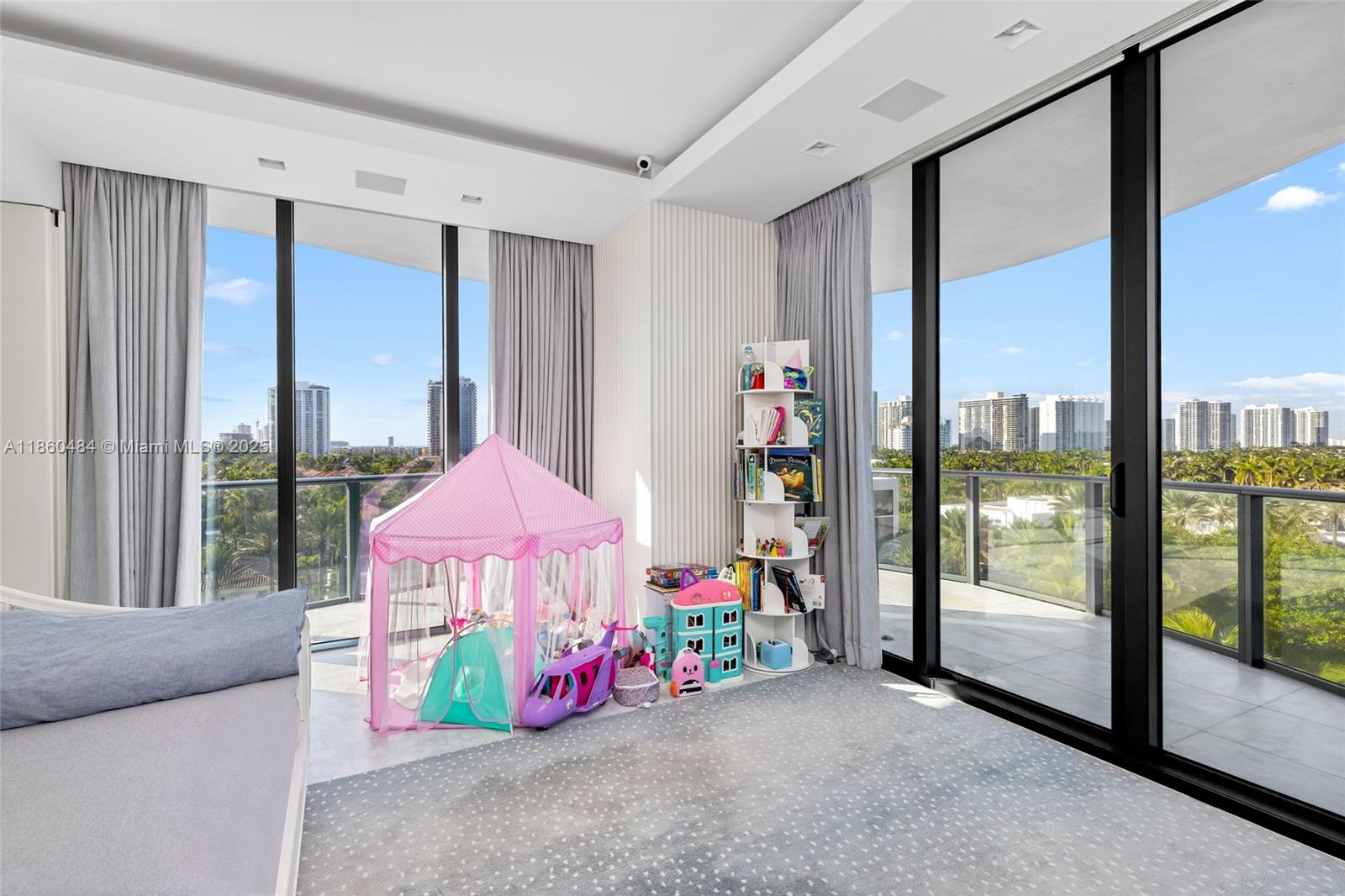 6 4 / 6 4992 sq. ft. $ 2025-08-18 0 foto