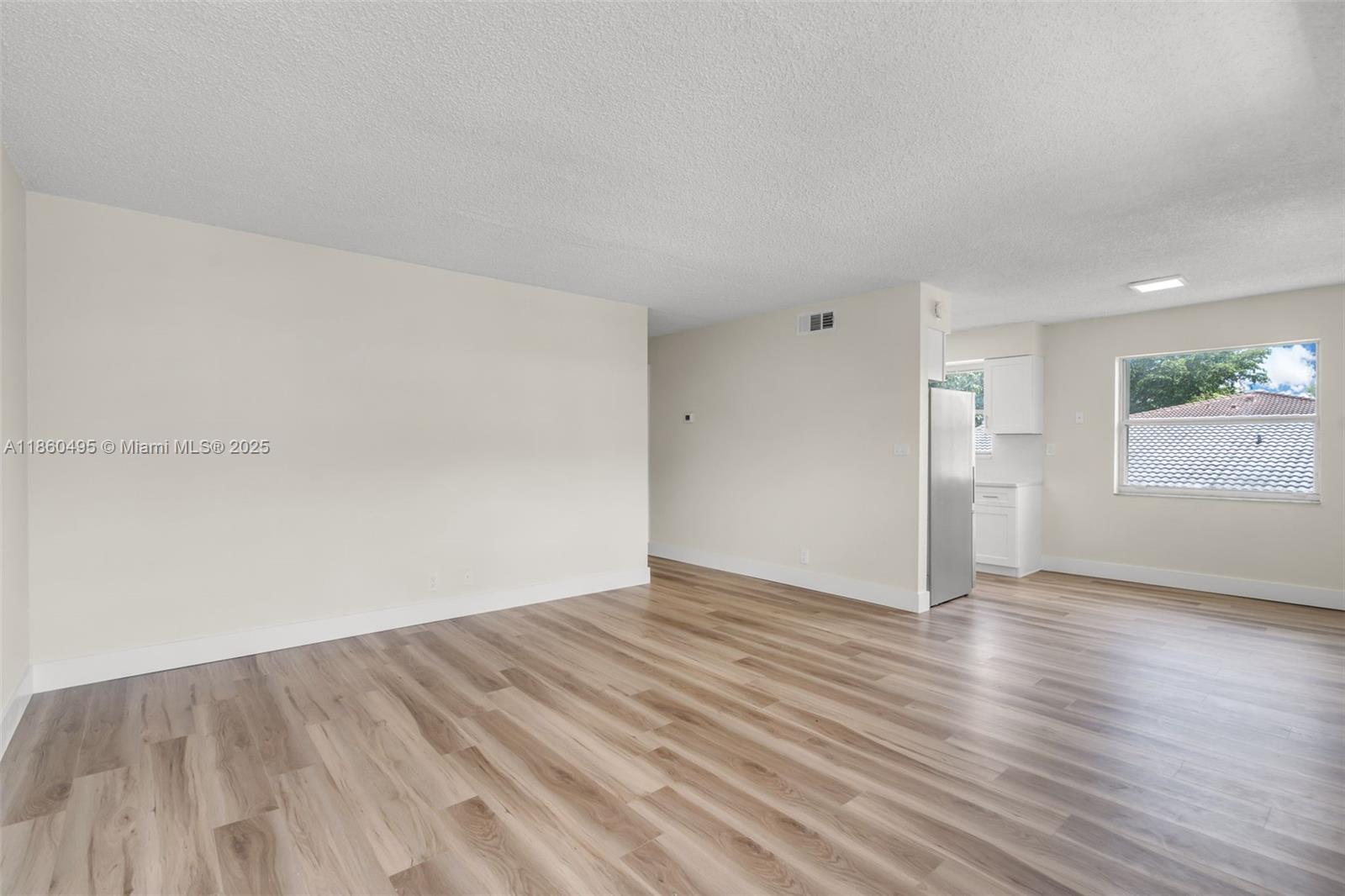   /  3209 sq. ft. $ 2025-08-18 0 Photo