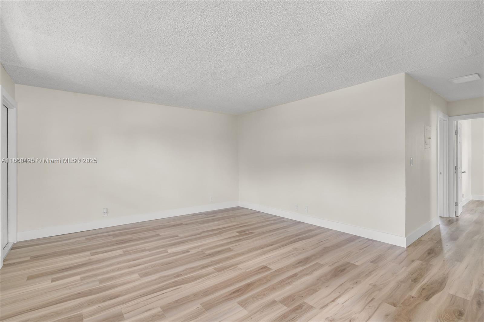   /  3209 sq. ft. $ 2025-08-18 0 Photo