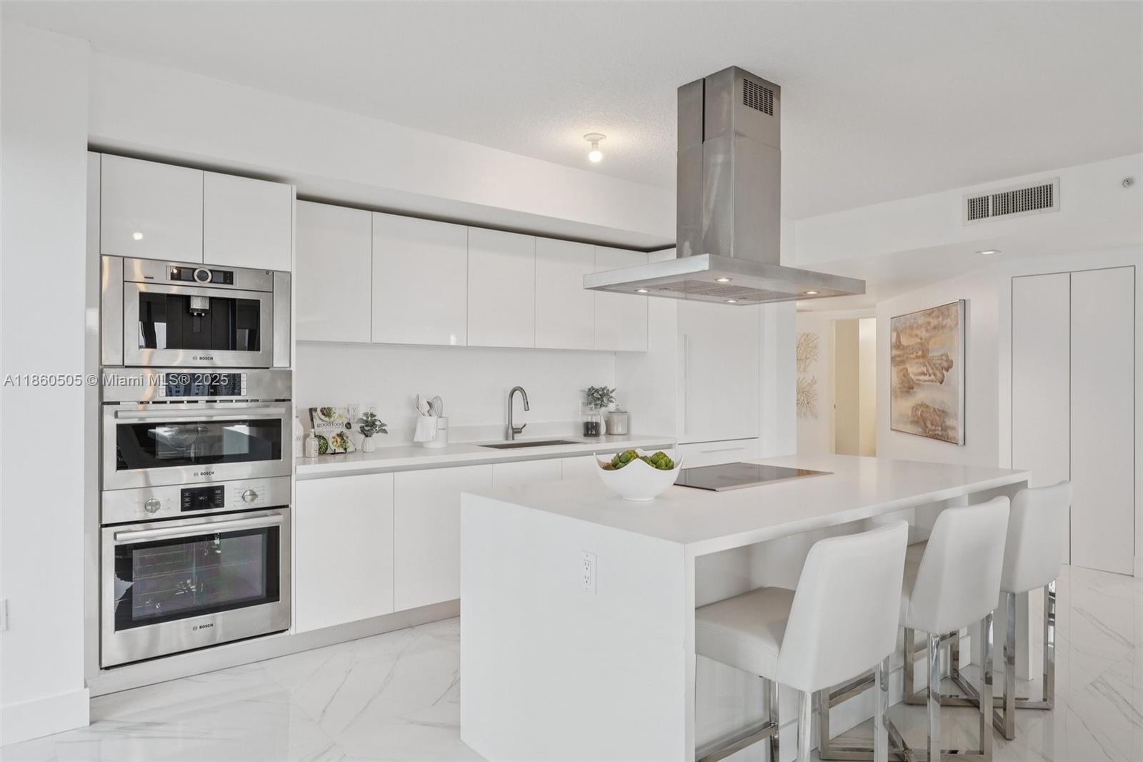 5-907 3 / 4 1892 sq. ft. $ 2025-08-18 0 Photo