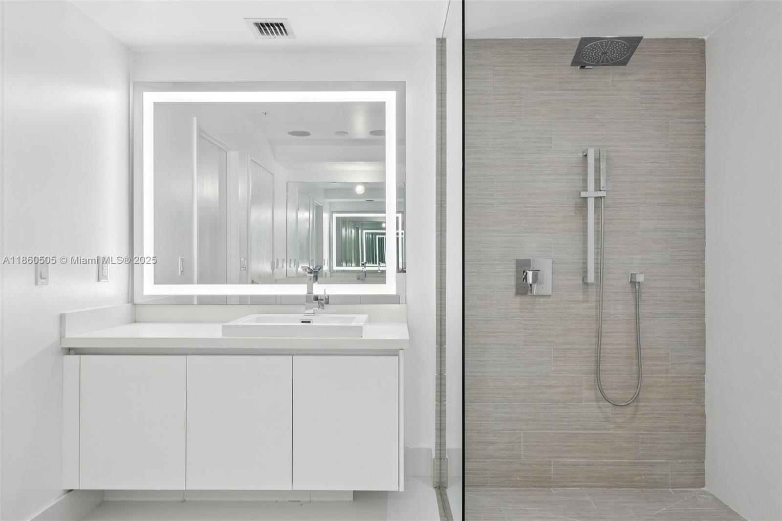 5-907 3 / 4 1892 sq. ft. $ 2025-08-18 0 Photo