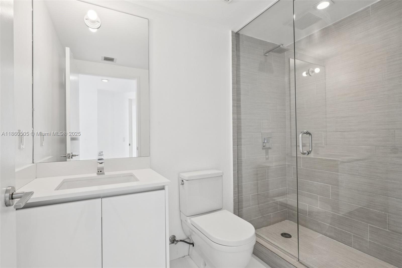 5-907 3 / 4 1892 sq. ft. $ 2025-08-18 0 Photo