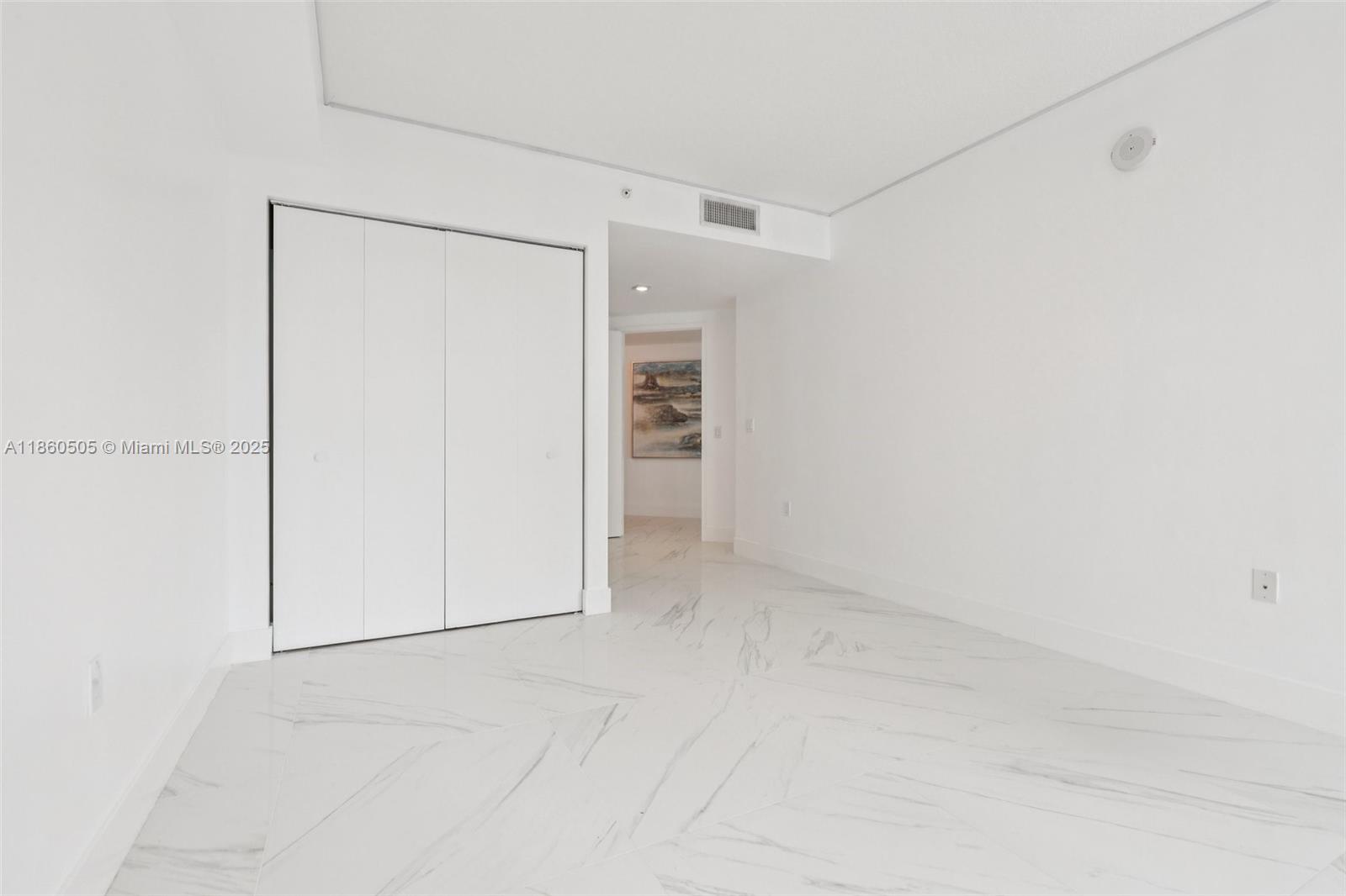 5-907 3 / 4 1892 sq. ft. $ 2025-08-18 0 Photo