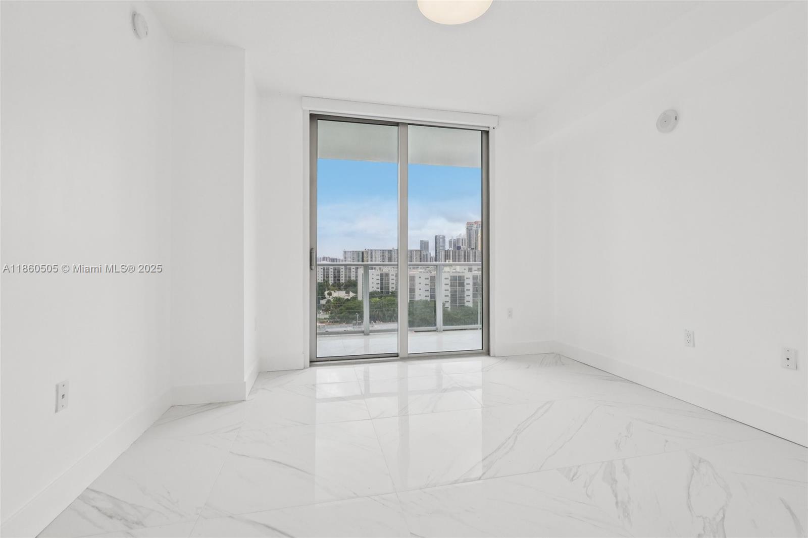 5-907 3 / 4 1892 sq. ft. $ 2025-08-18 0 Photo