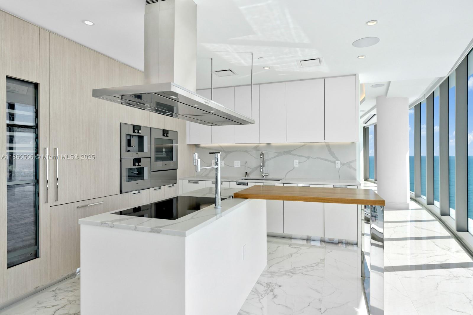 See details 1705 4 / 6 3640 sq. ft. $ 2025-08-18 0 Photo