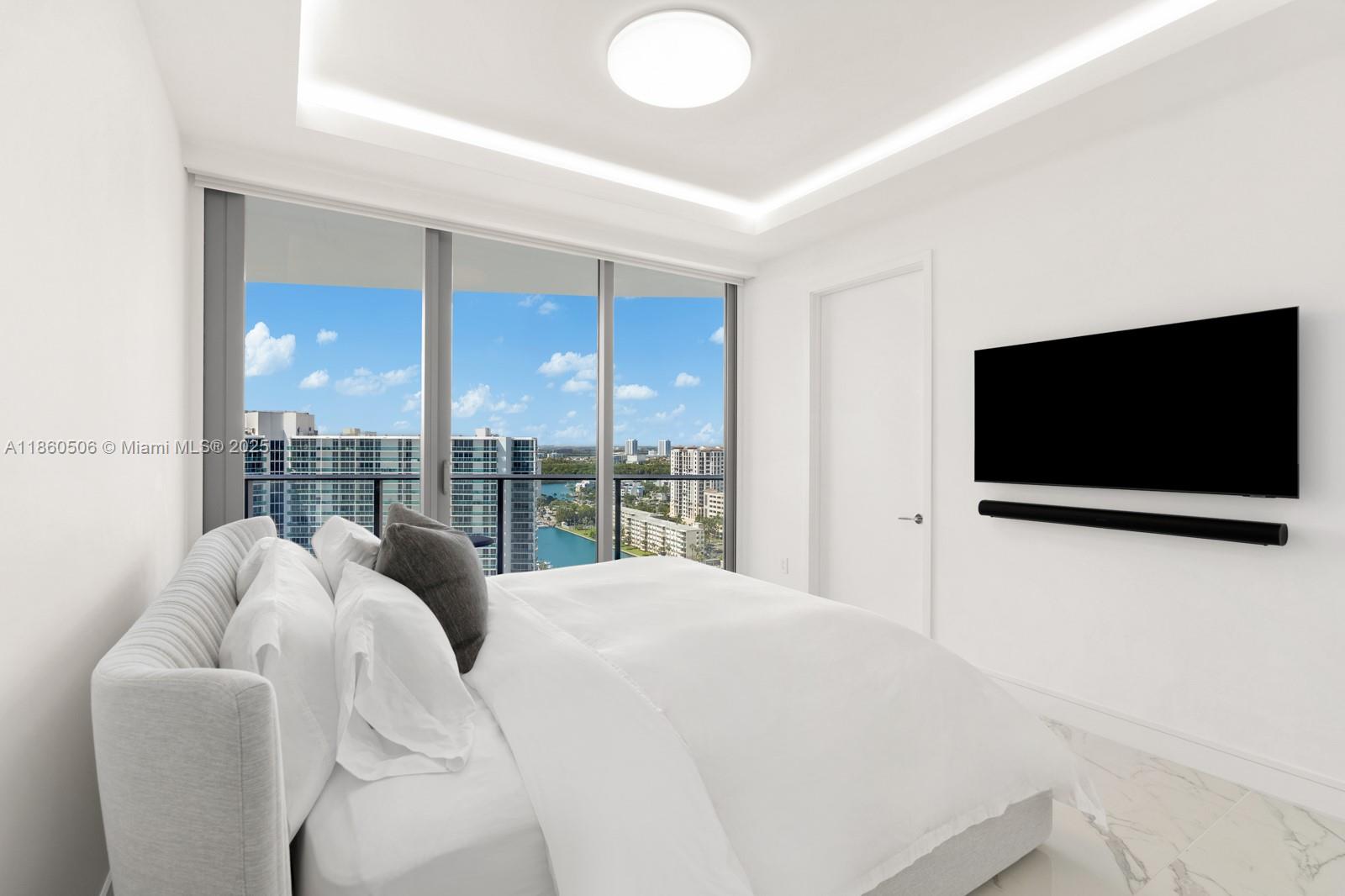 See details 1705 4 / 6 3640 sq. ft. $ 2025-08-18 0 Photo