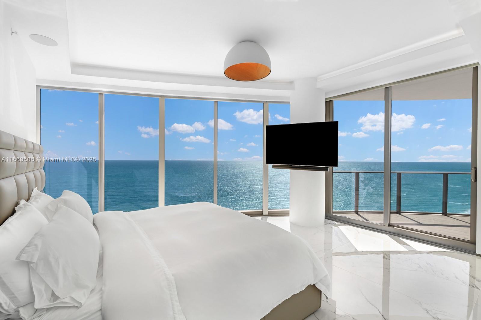 See details 1705 4 / 6 3640 sq. ft. $ 2025-08-18 0 Photo