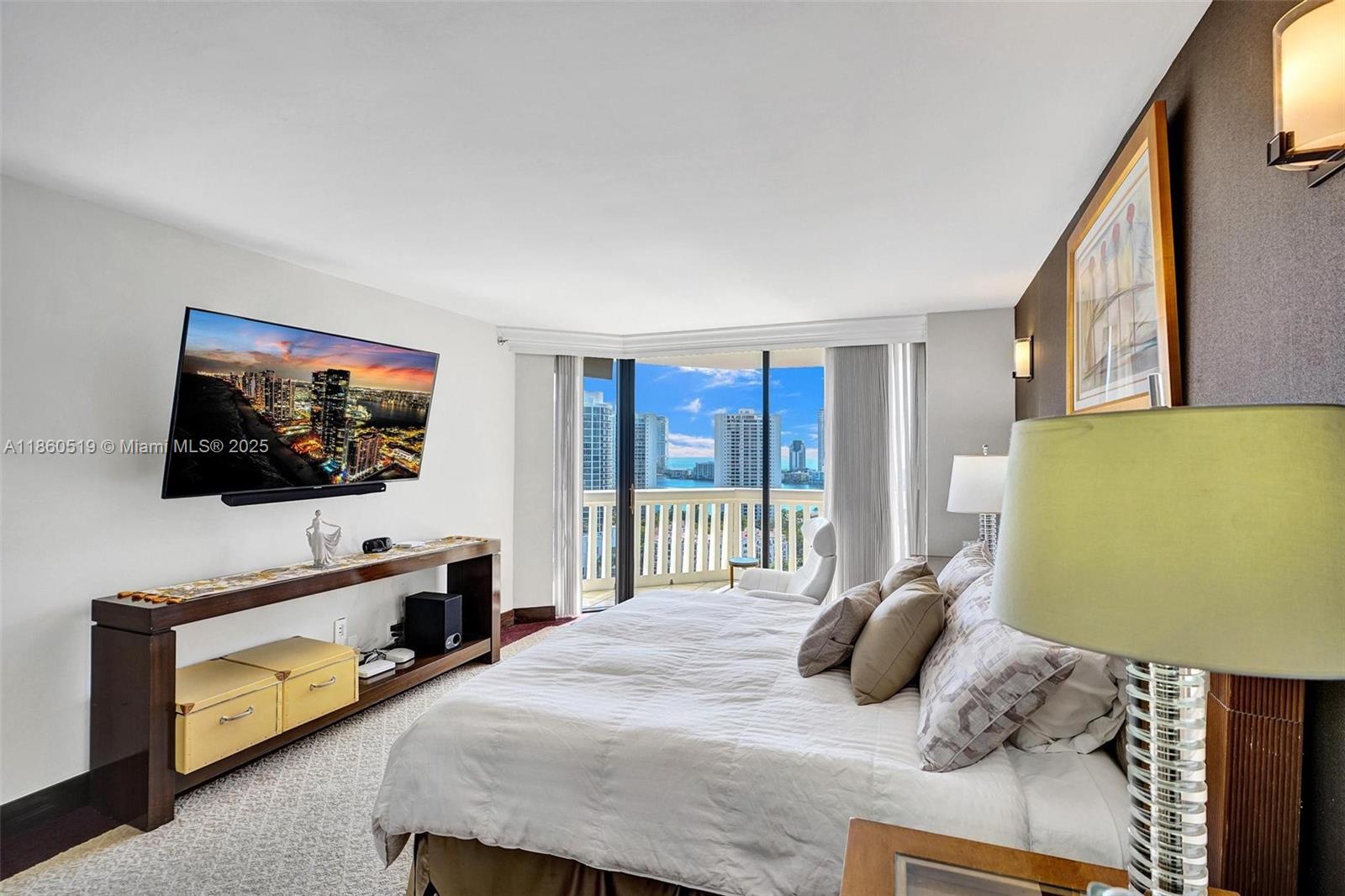 2309 3 / 3 1880 sq. ft. $ 2025-08-18 0 Photo