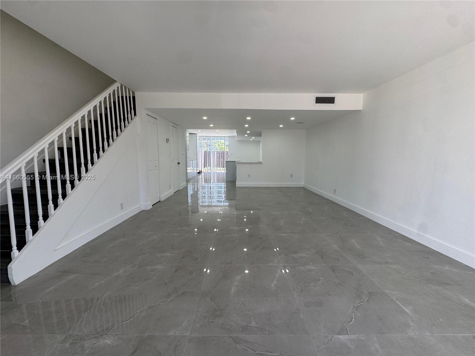 Photo of 2318 7th St  (2318), Hallandale Beach, Florida, 33009 - 