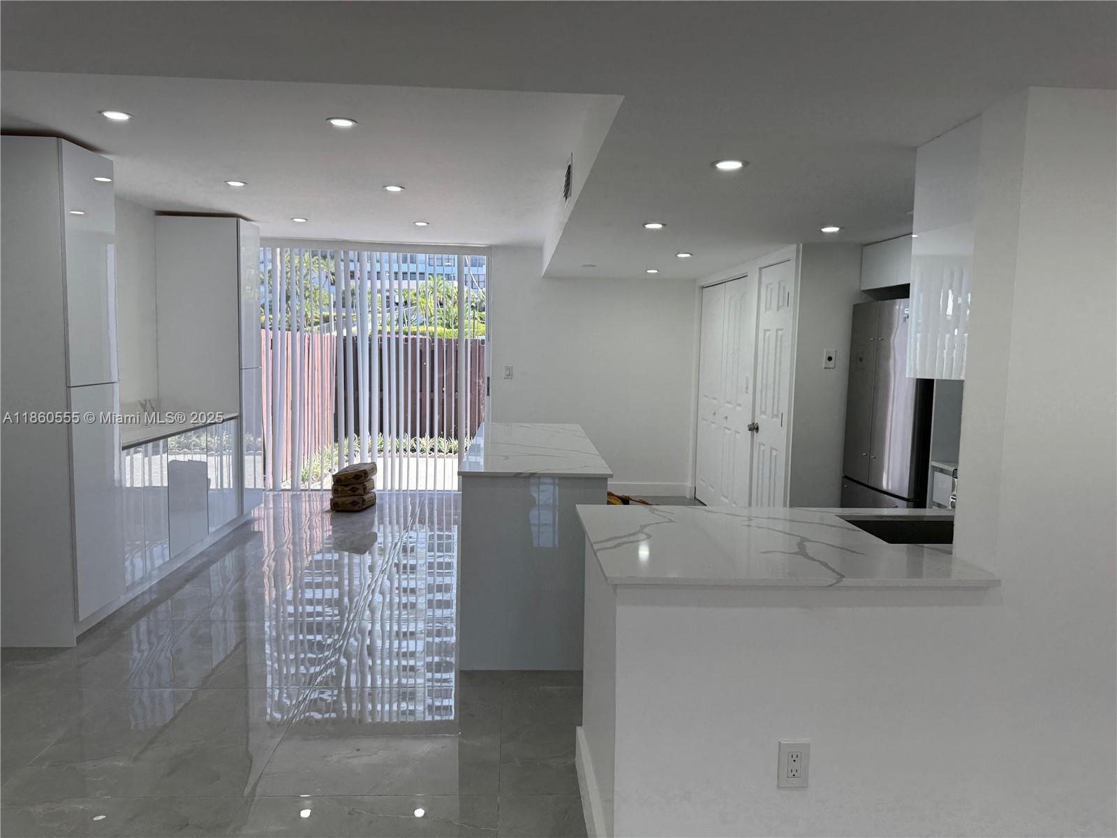 Photo of 2318 7th St (2318), Hallandale Beach, Florida, 33009 -
