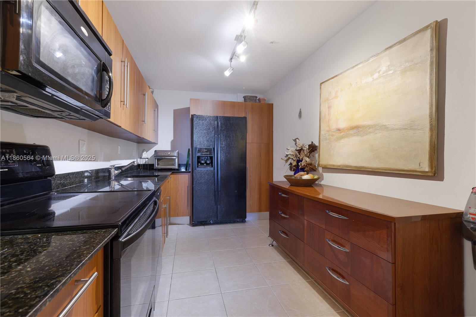 Photo of 3001 Ocean Dr  #443, Hollywood, Florida, 33019 - 