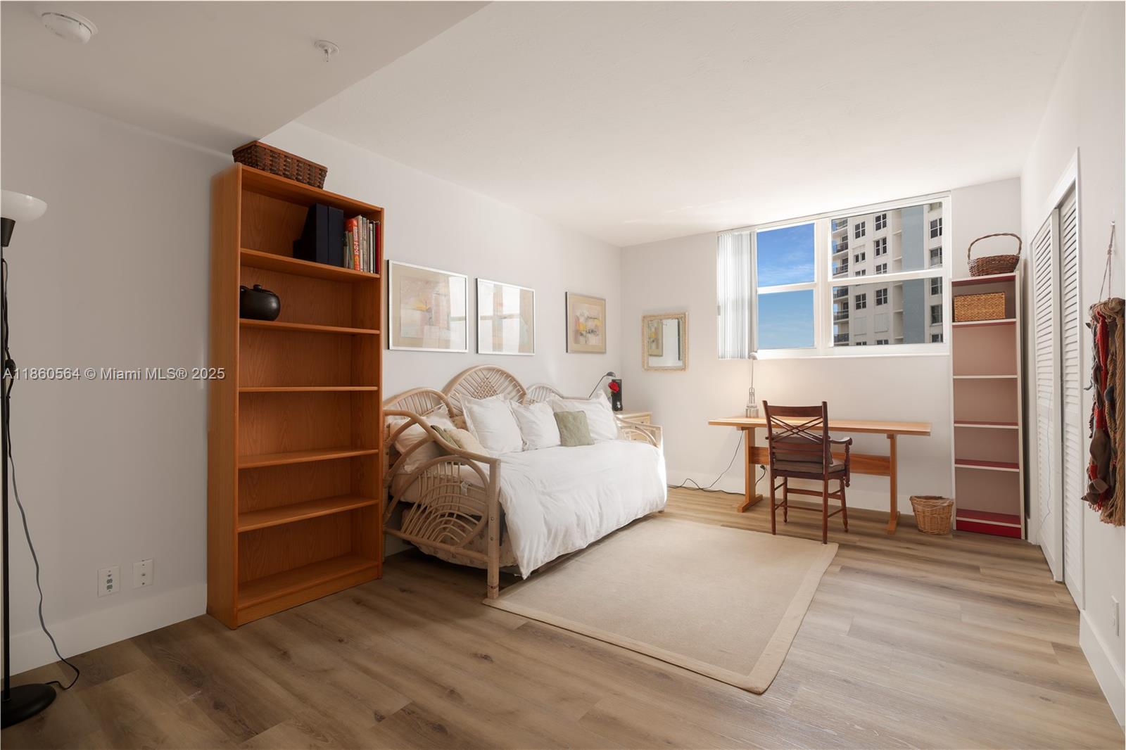 Photo of 3001 Ocean Dr  #443, Hollywood, Florida, 33019 - 