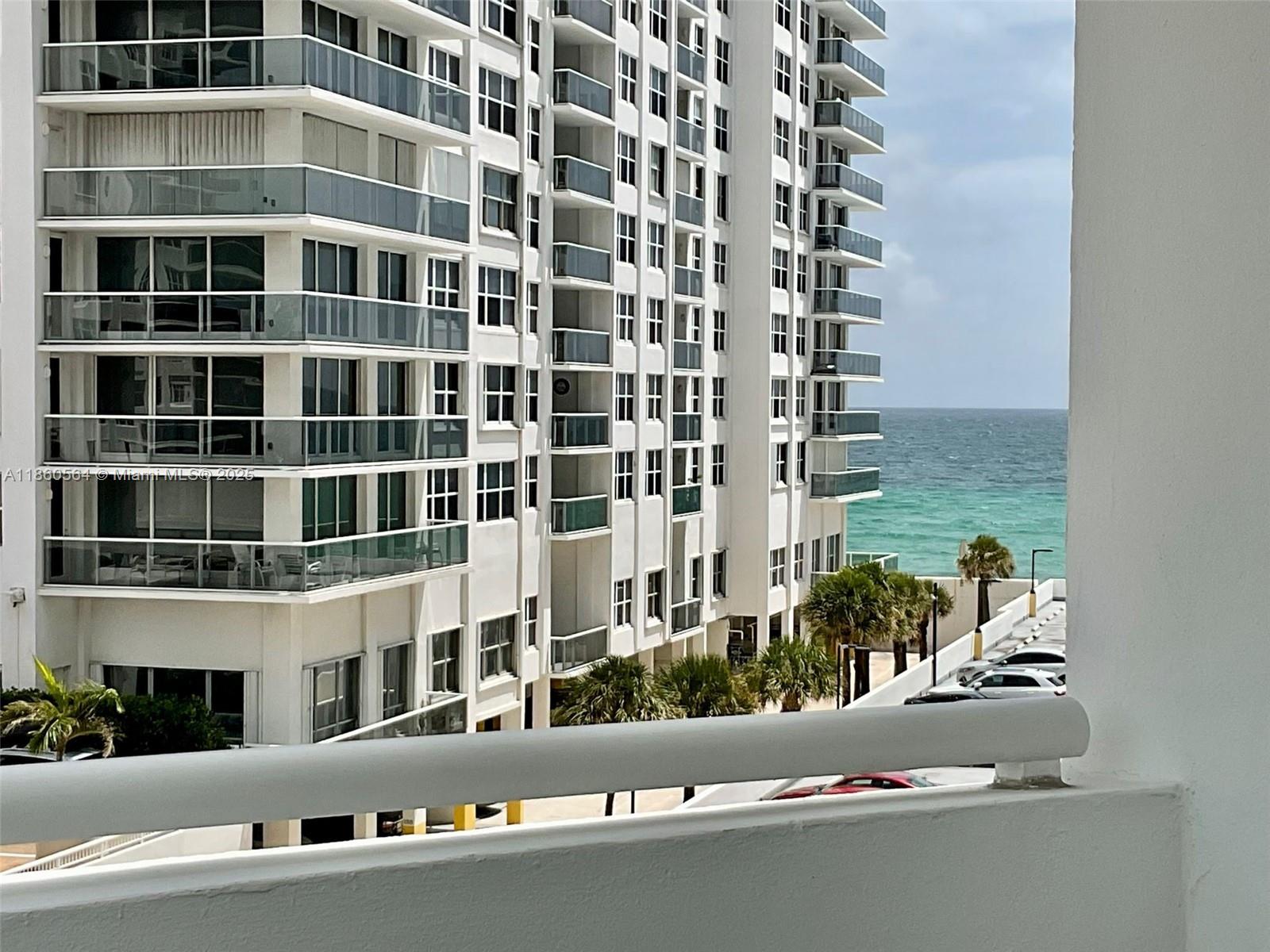 Photo of 3001 Ocean Dr  #443, Hollywood, Florida, 33019 - 