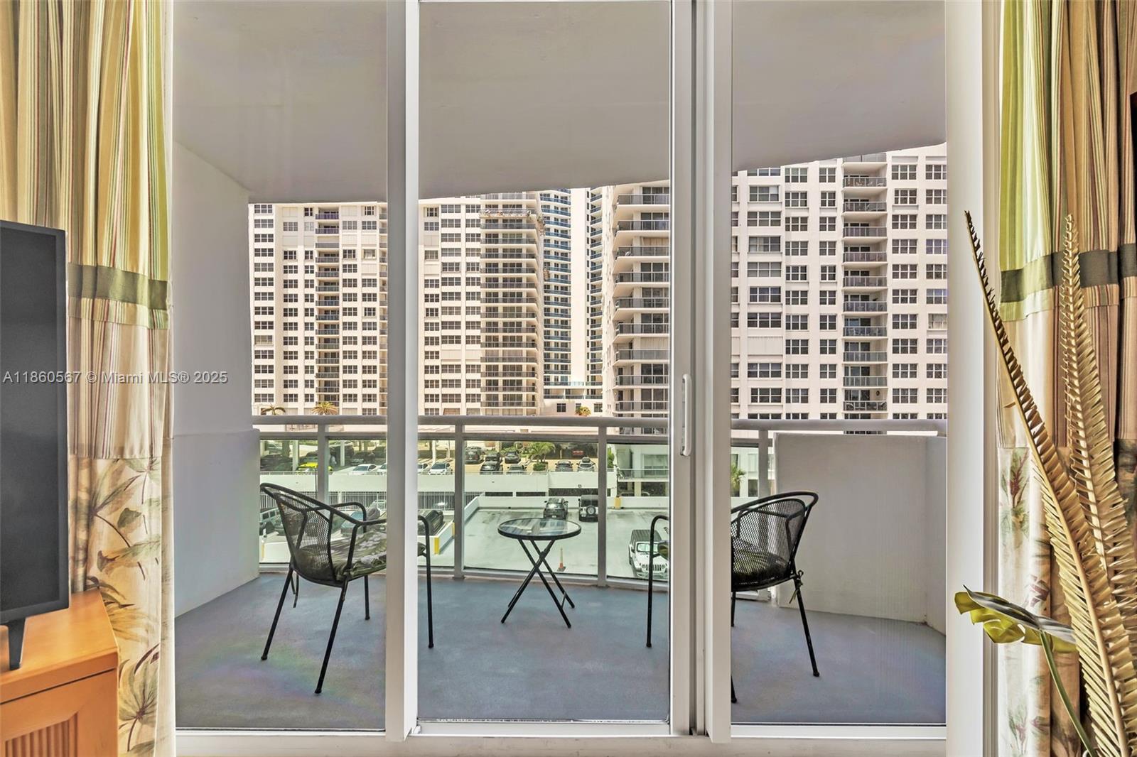 Photo of 3001 Ocean Dr  #403, Hollywood, Florida, 33019 - 