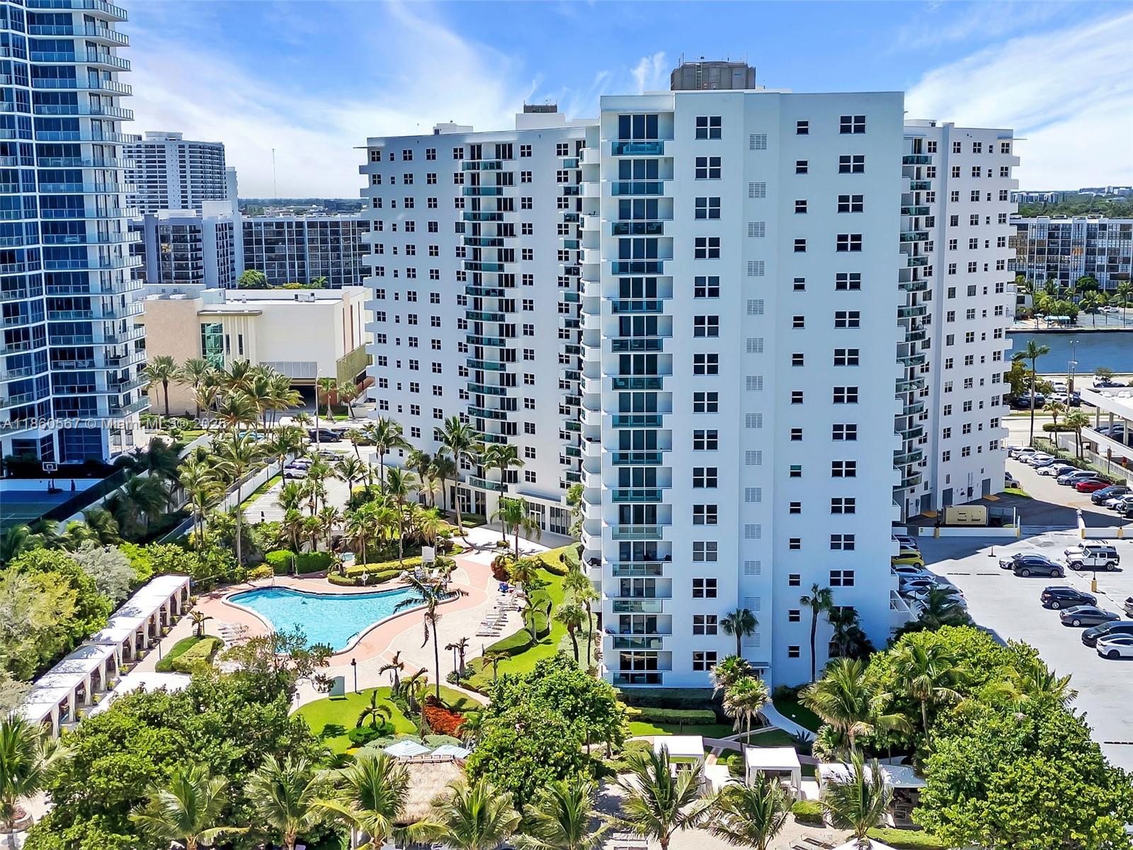 Photo of 3001 Ocean Dr  #403, Hollywood, Florida, 33019 - 